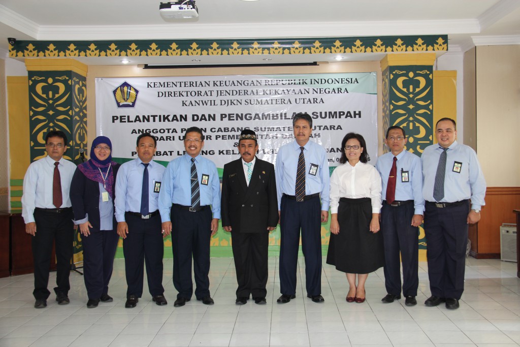 Kakanwil DJKN Sumatera Utara Lantik Anggota PUPN dan Pejabat Lelang Kelas II