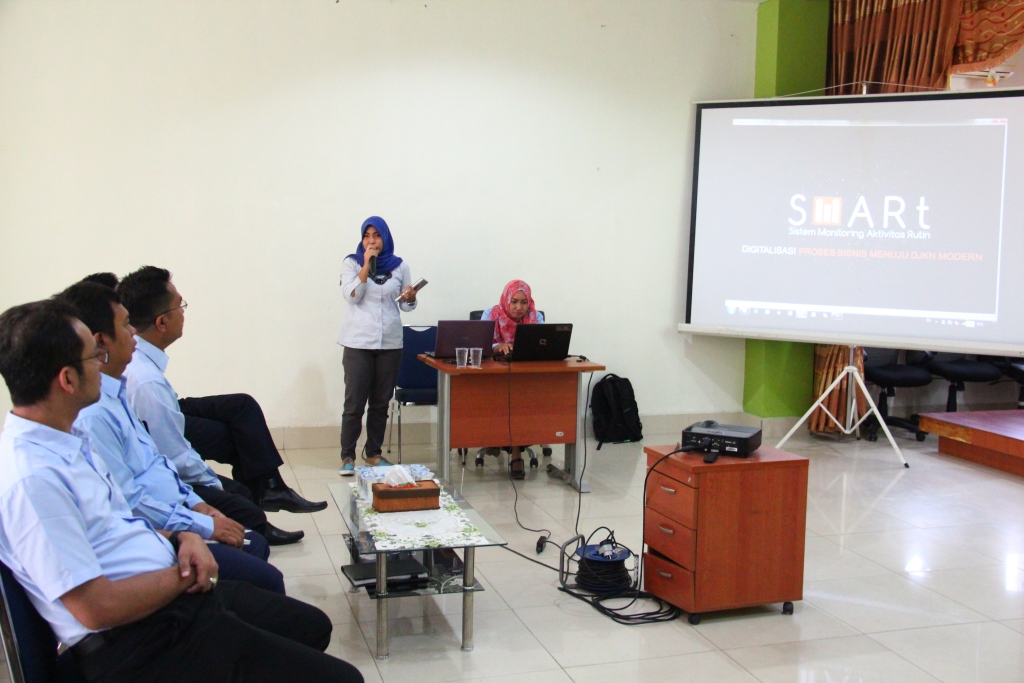 Media Pembelajaran Berbagai Pengetahuan di Bidang Tugas yang Berbeda