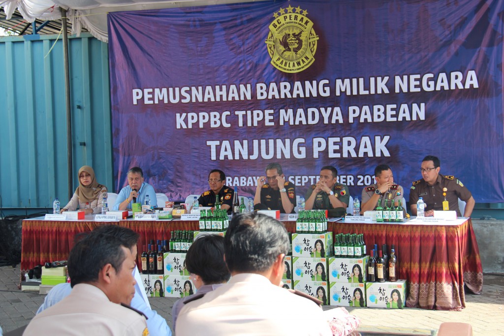 Pemusnahan Barang Illegal Guna Melindungi Masyarakat 