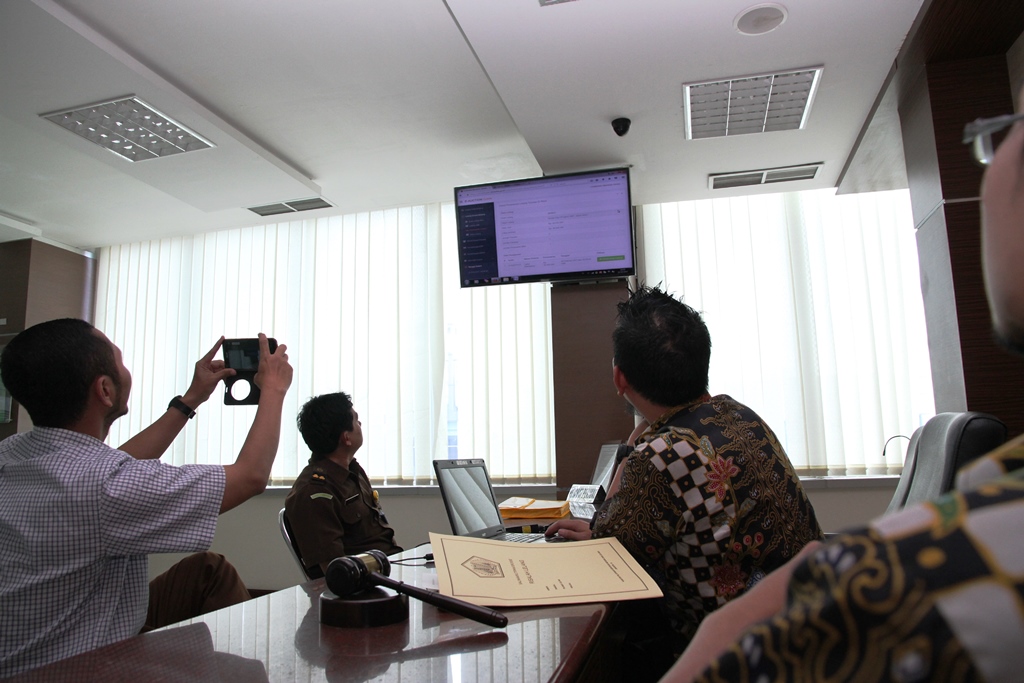 Mobil Mewah Koleksi Terpidana Pencucian Uang Dilelang