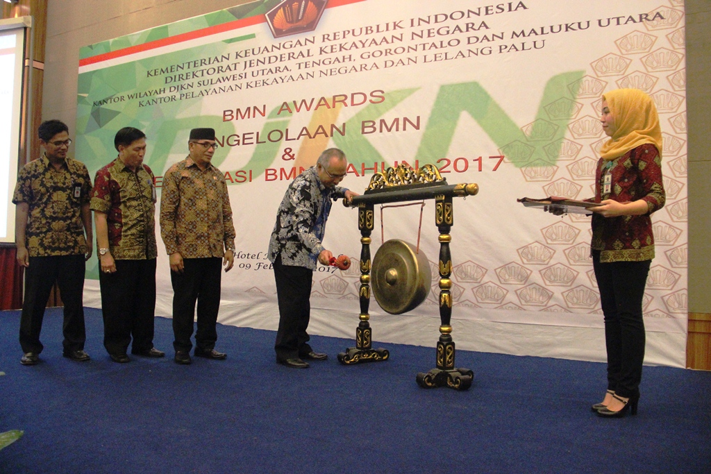 BMN Award dan Sertifikasi KPKNL Palu 2017