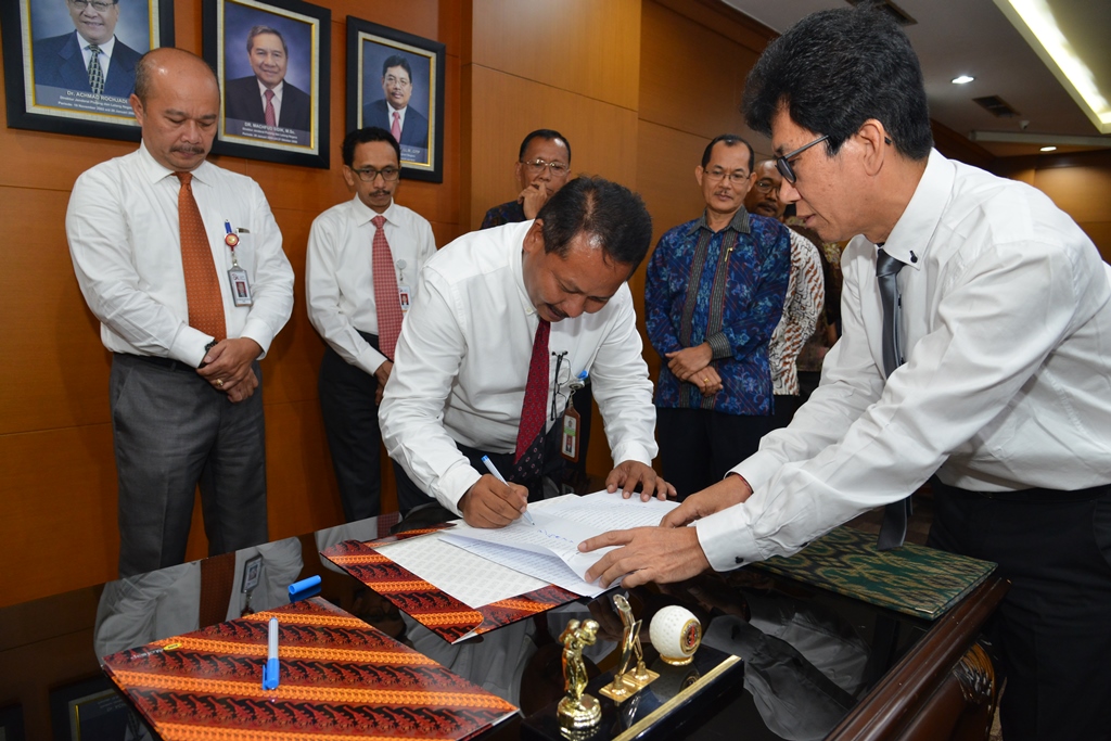 Tim Likuidasi Serahkan Rp184 Milyar Aset Bank Dagang Bali (DL) Ke Pemerintah