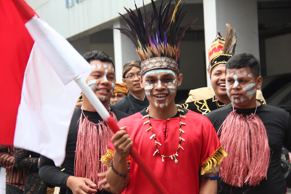 Ragam Rona dan Kebhinekaan Warnai Hari Merdeka di Kanwil DJKN DKI Jakarta