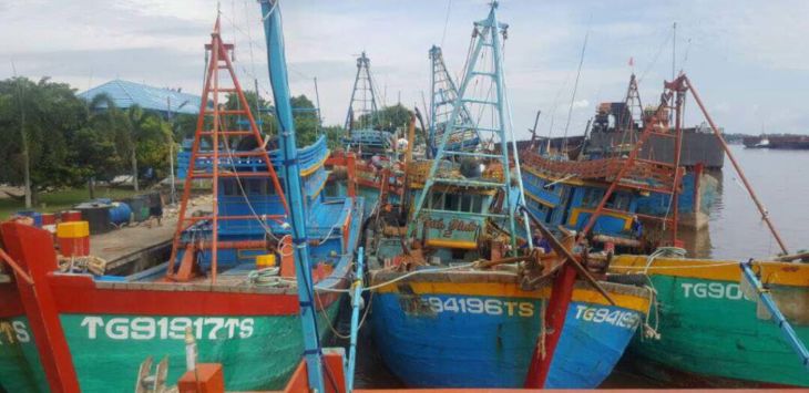 Tenggelamkan Kapalnya, Lelang Ikannya !  (Mengakhiri Polemik Penyelesaian Barang Bukti Hasil Illegal Fishing)