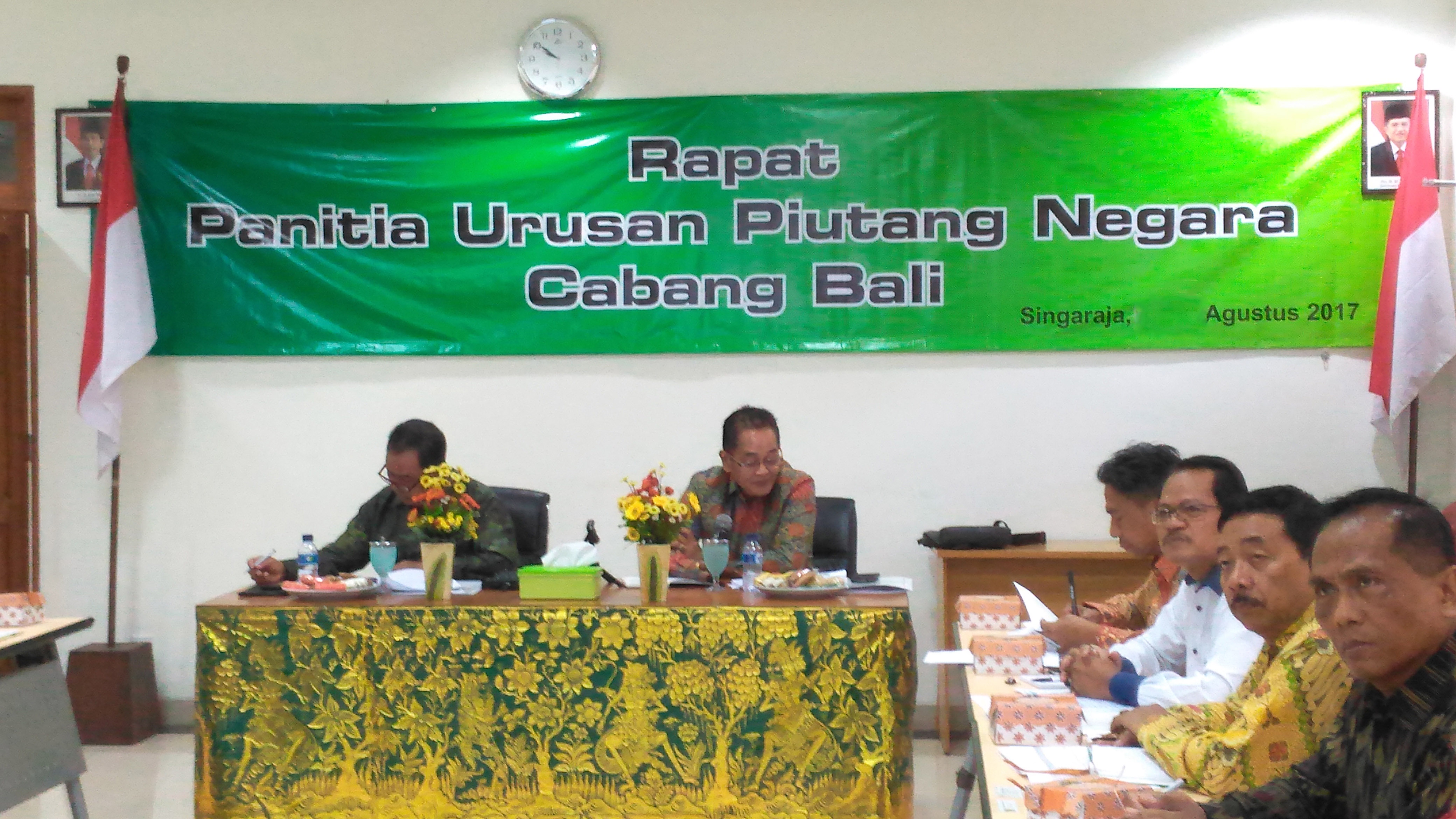 Rapat Panitia Urusan Piutang Negara Cabang Bali di KPKNL Singaraja