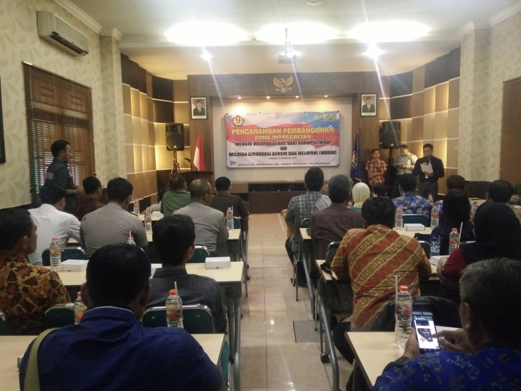 Pencanangan Zona Integritas di KPKNL Madiun