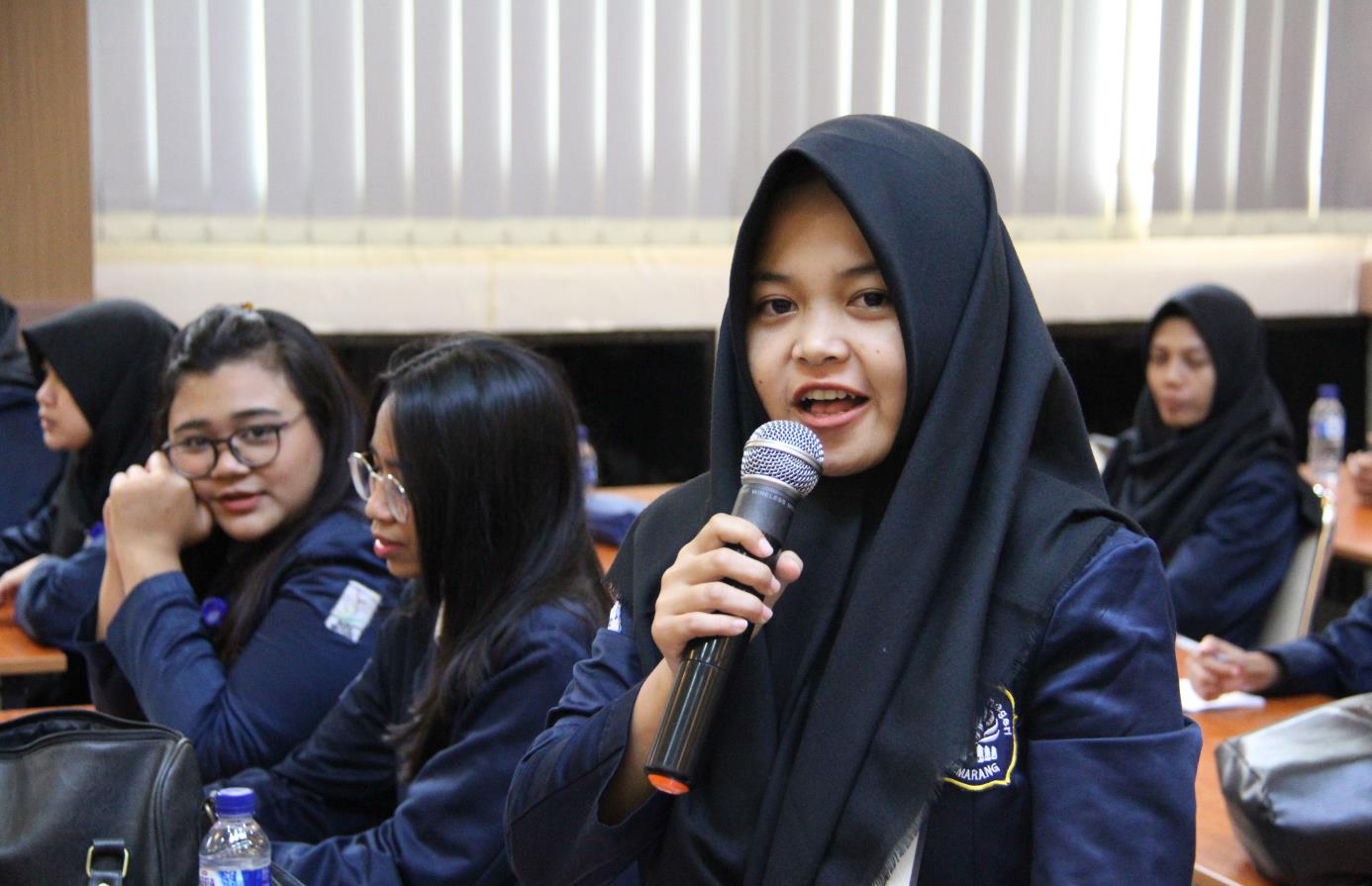 Mahasiswa Akuntansi Polines, Kuliah Kerja Lapangan ke KPKNL Semarang 