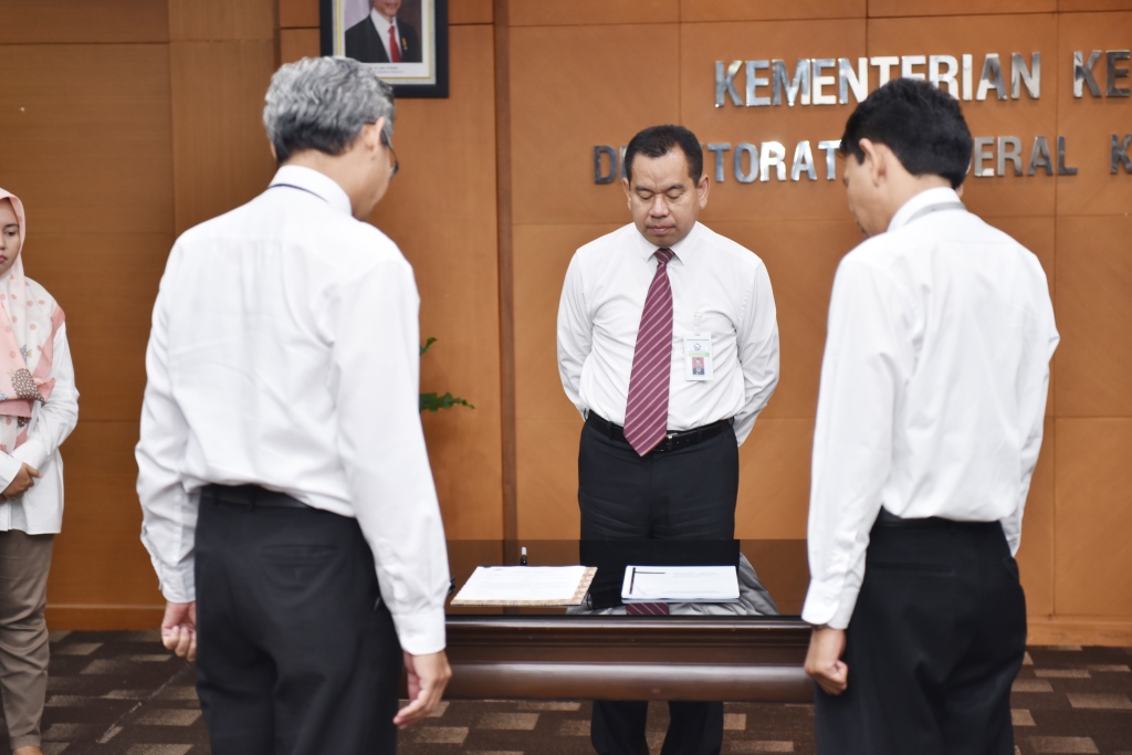 Serah Terima Jabatan Kabag OKI dan Kabag Perlengkapan DJKN