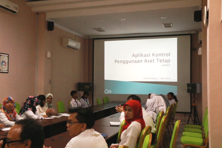 Peningkatan Layanan Internal dengan Aplikasi AKPAT & Absen Mobile Boss Pintar