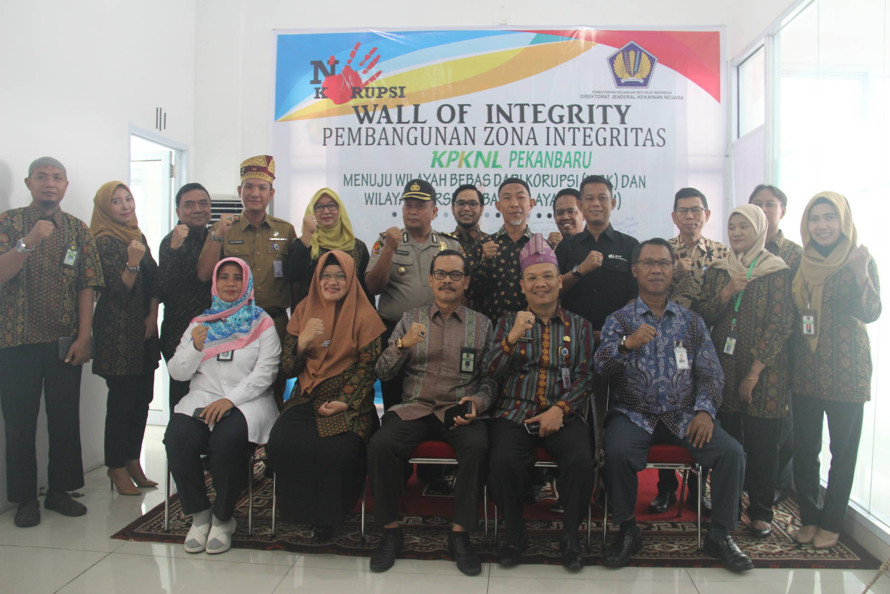 Pencanangan Pembangunan Zona Integritas Menuju Wilayah Bebas Korupsi dan Wilayah Birokrasi Bersih dan Melayani di KPKNL Pekanbaru