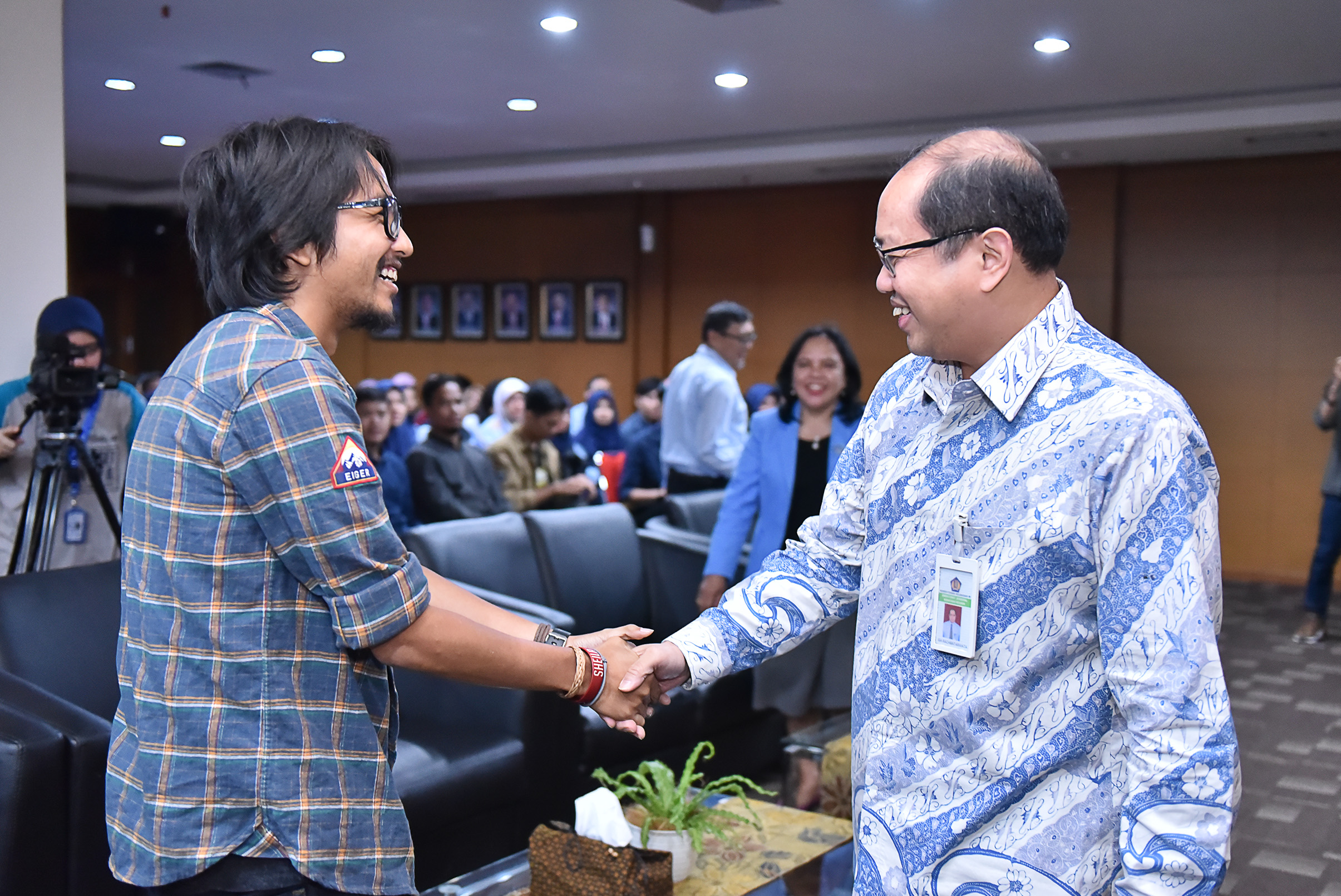 Bedah Buku DJKN: Membentuk Pemikiran Anak Muda dengan Membaca
