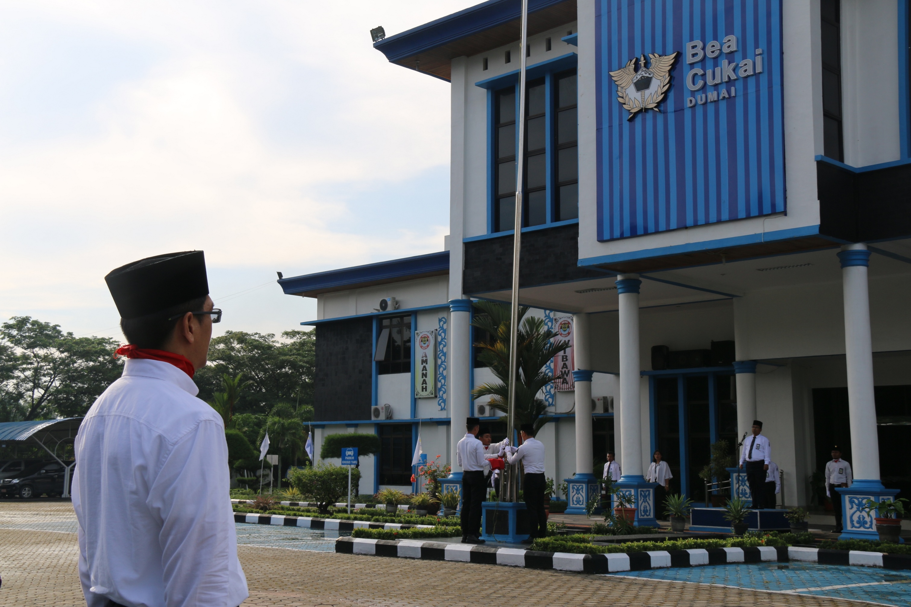 Pita Hitam Pada Upacara Hari Oeang Ke 72