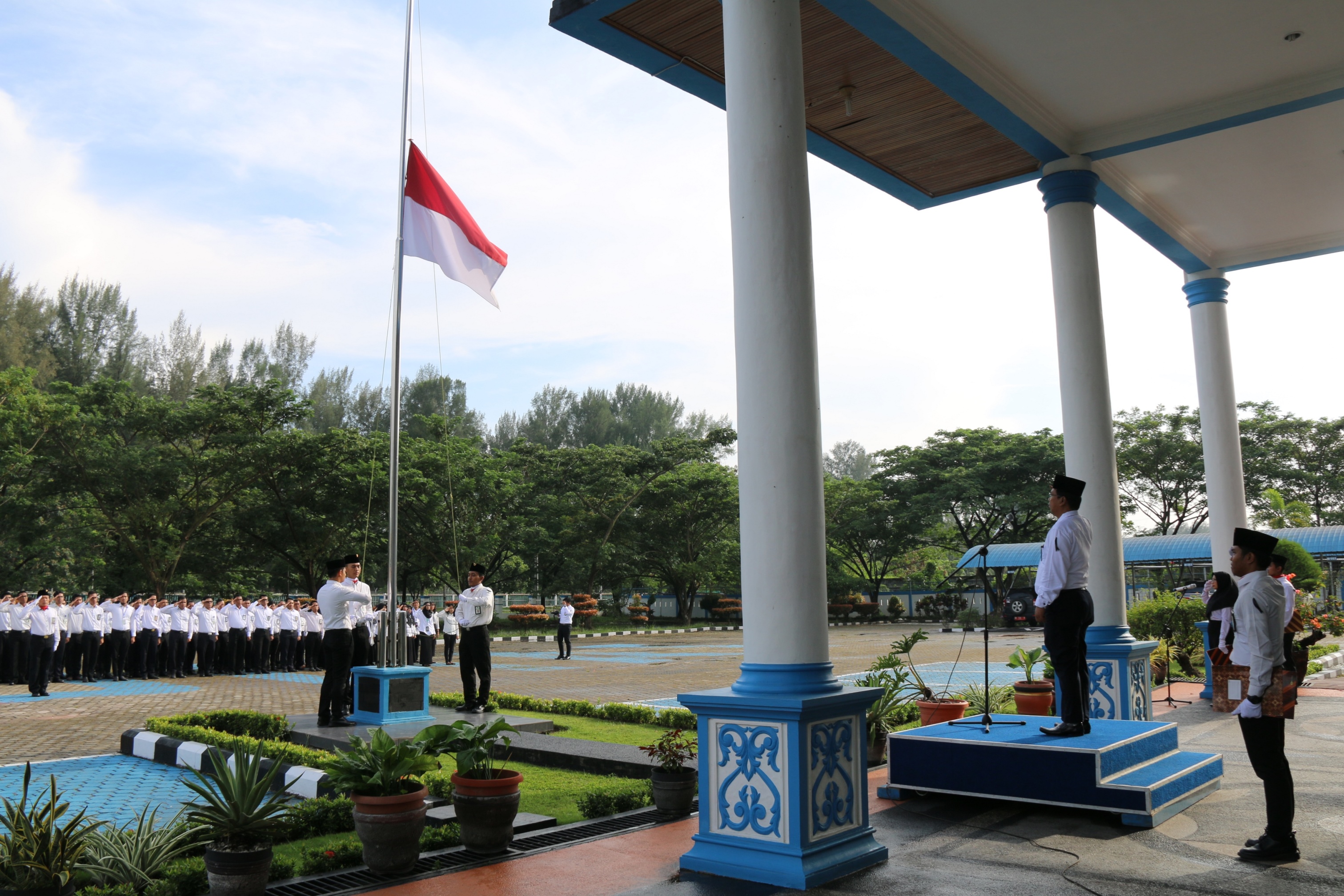 Pita Hitam Pada Upacara Hari Oeang Ke 72