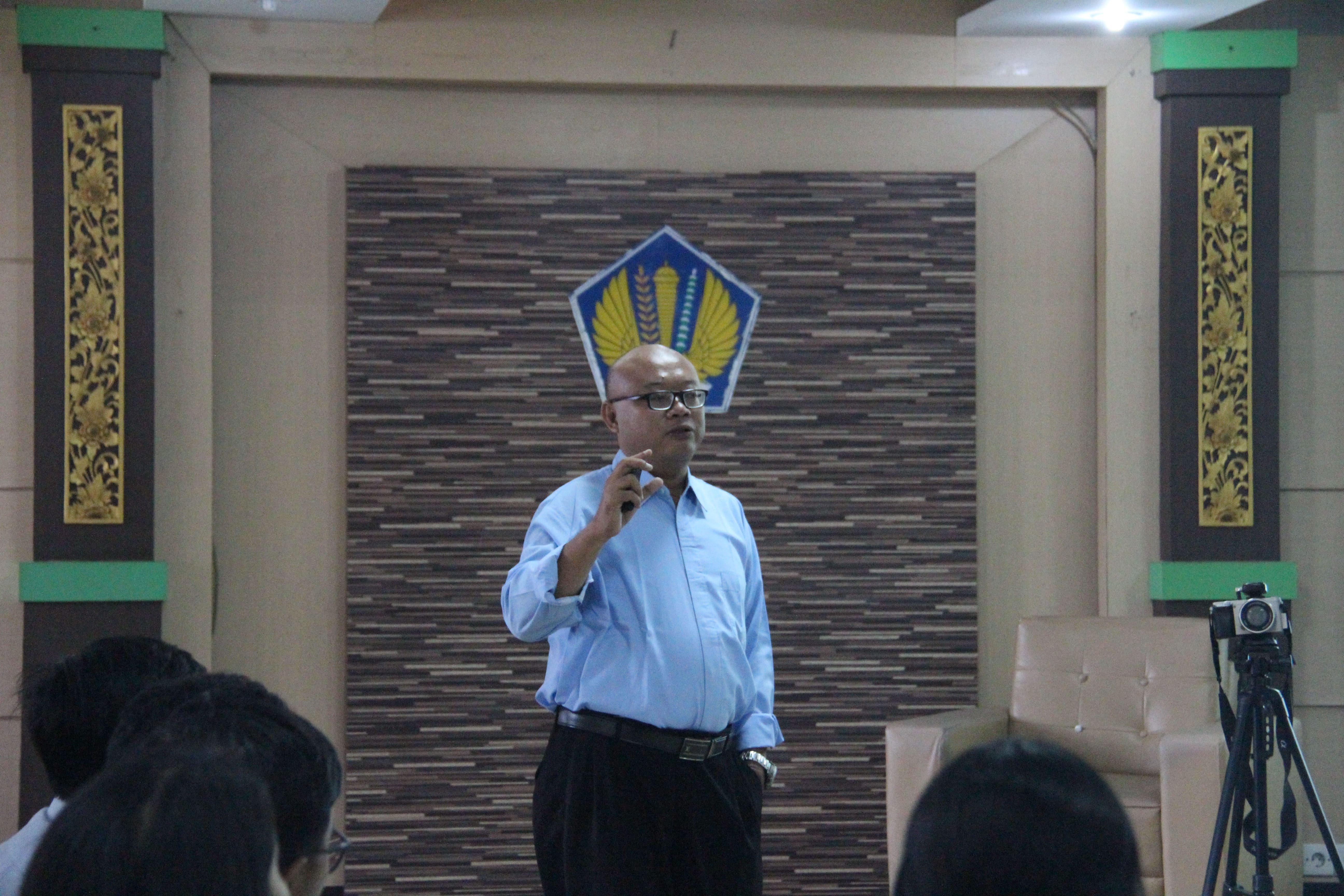 Tingkatkan Skill Pegawai, KPKNL Denpasar Adakan SJS Bidang Fotografi