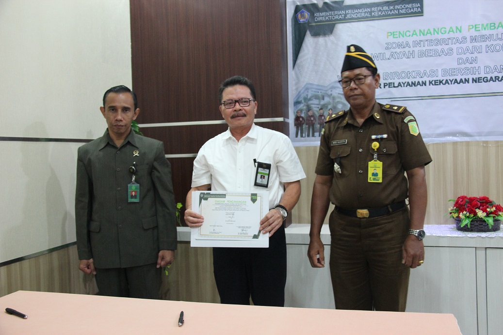 Berlandaskan Komitmen, KPKNL Palopo Canangkan Zona Integritas