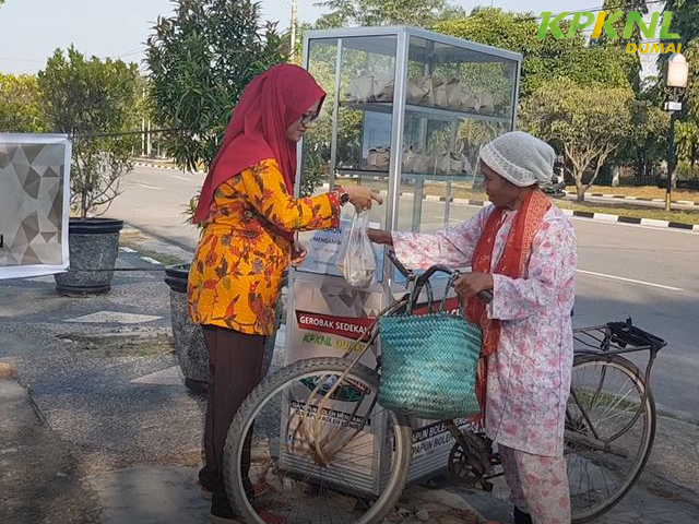 KPKNL Dumai Peduli Sesama Melalui &ldquo;Gerobak Sedekah&rdquo;
