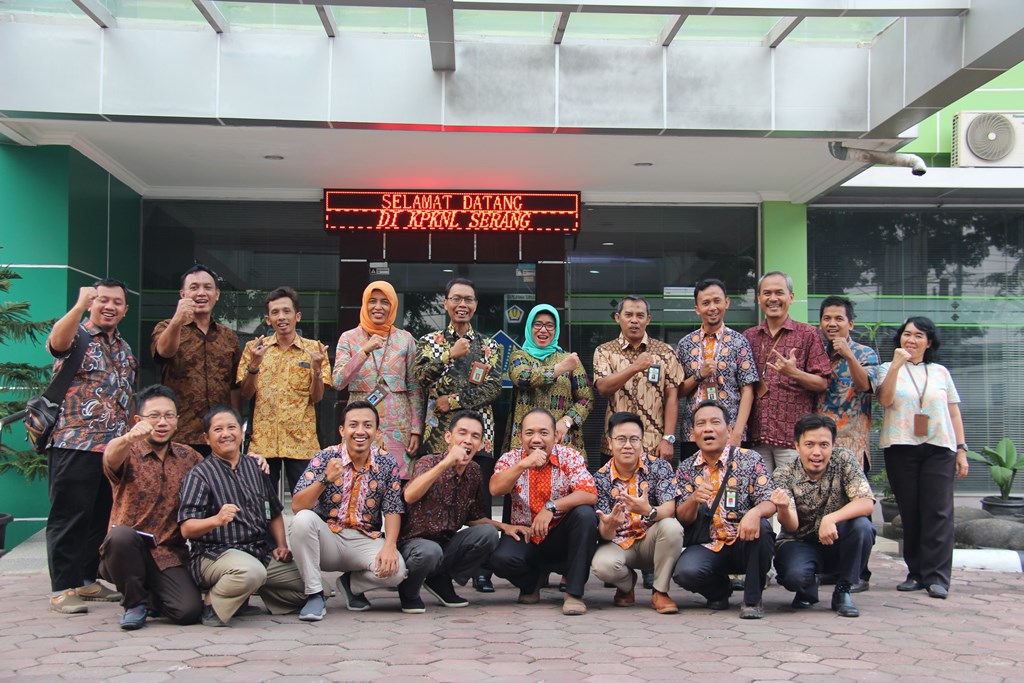 KUNJUNGAN KERJA KEPALA KANWIL DJKN BANTEN KE KPKNL SERANG