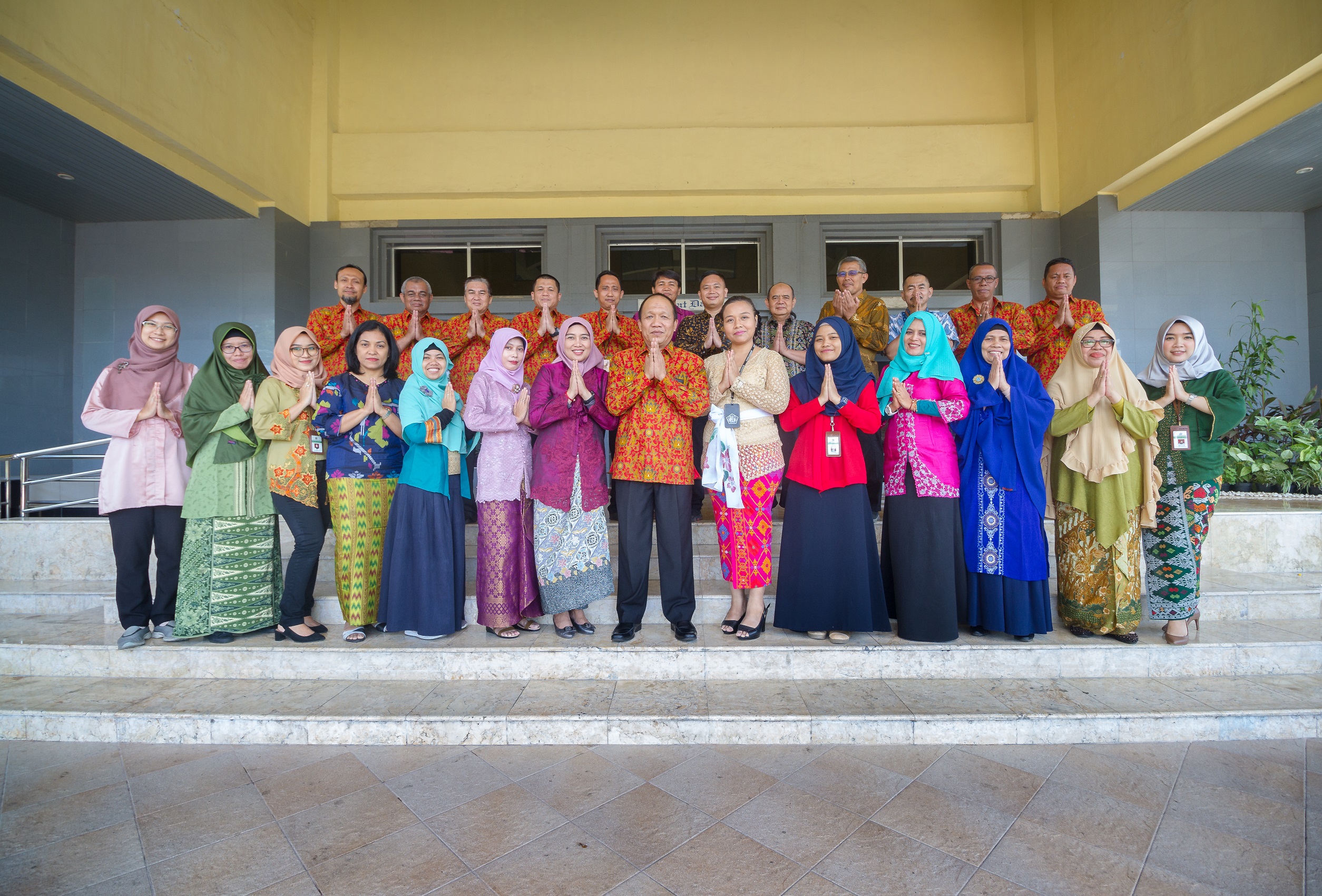 Kebaya Srikandi Kanwil DJKN Sulseltrabar Menyatukan Nusantara