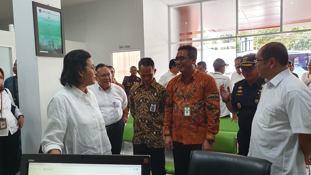 Menteri Keuangan Bersama Direktur Jenderal Kekayaan Negara Motivasi Pegawai DJKN Pasca Kerusuhan Jayapura