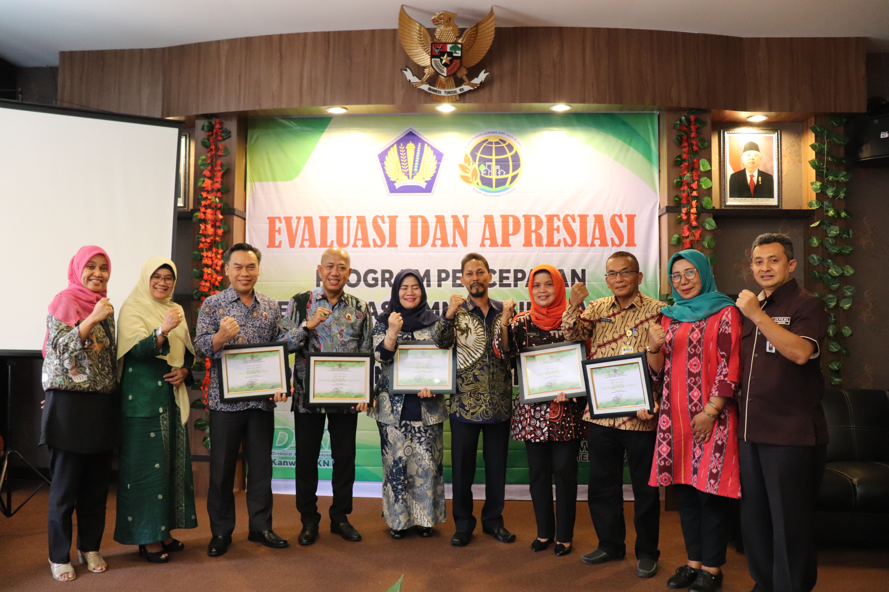Kanwil DJKN RSK Gelar Evaluasi dan Apresiasi Program Sertipikasi BMN di KPKNL Padang