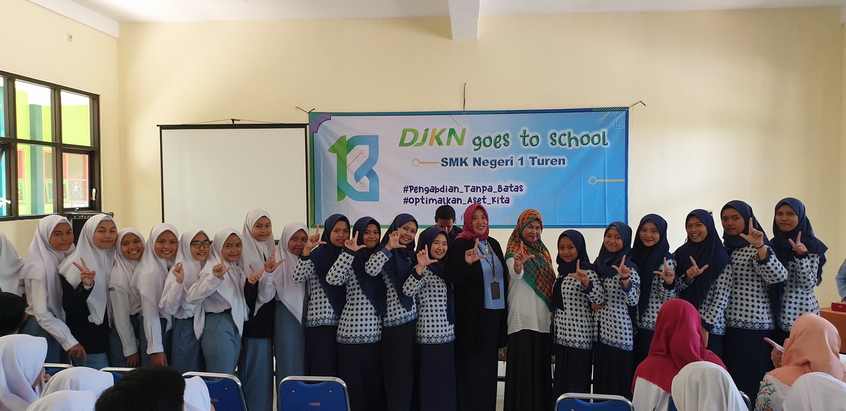 KPKNL Malang adakan “DJKN Goes To School”  di SMK Negeri I Turen 