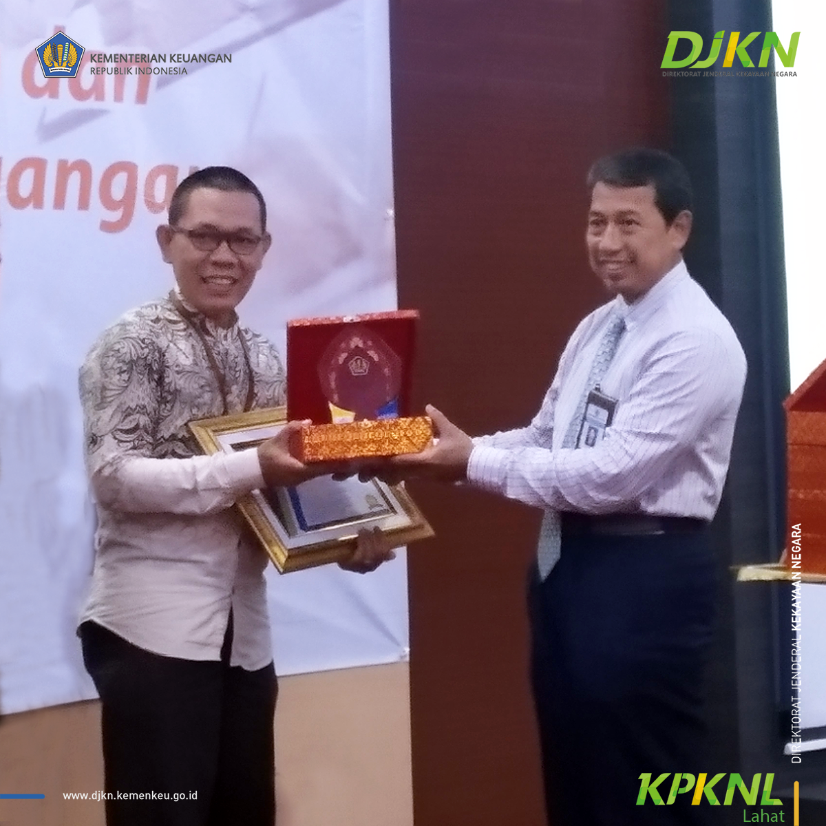 PENERIMAAN PENGHARGAAN IKPA SATKER TERBAIK TAHUN 2019 UNTUK PAGU DIPA DIBAWAH 5 MILIAR SE-PROVINSI SUMATERA SELATAN