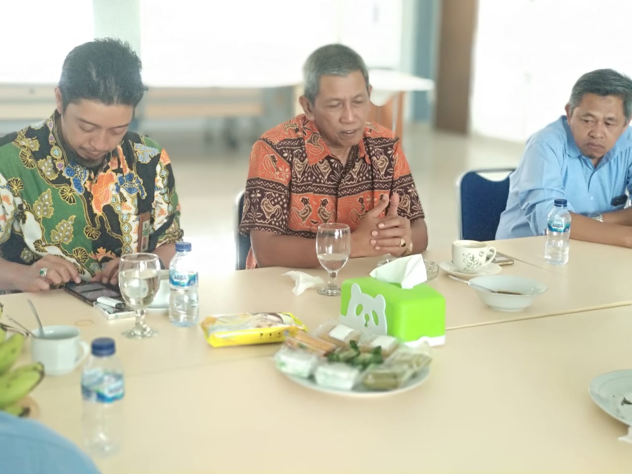 Kakanwil DJKN Lamkulu Ramah Tamah Dengan Pegawai KPKNL Bandar Lampung Yang Mutasi 