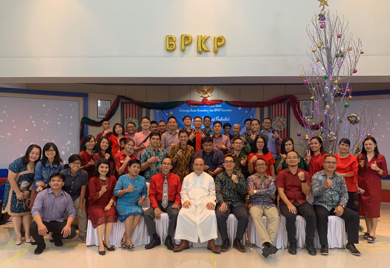 HIDUPLAH SEBAGAI SAHABAT BAGI SETIAP ORANG