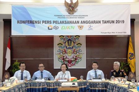 KPKNL Palangka Raya  Ikuti Konferensi Pers Pelaksanaan APBN Tahun 2019 Provinsi Kalimantan Tengah