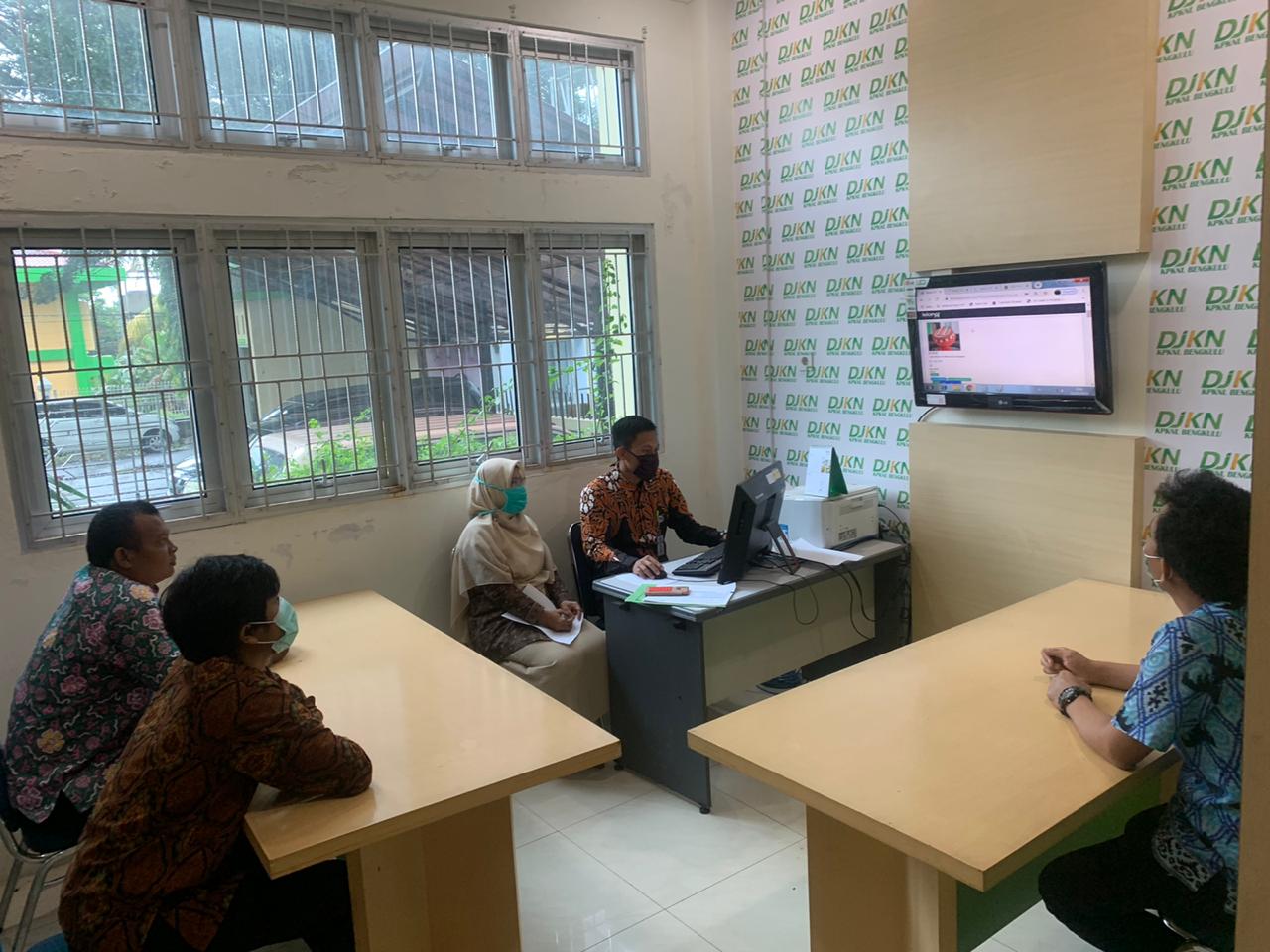 112 Tahun Lelang: KPKNL Bengkulu Kenalkan Produk Khas Bengkulu Melalui Lelang Sukarela