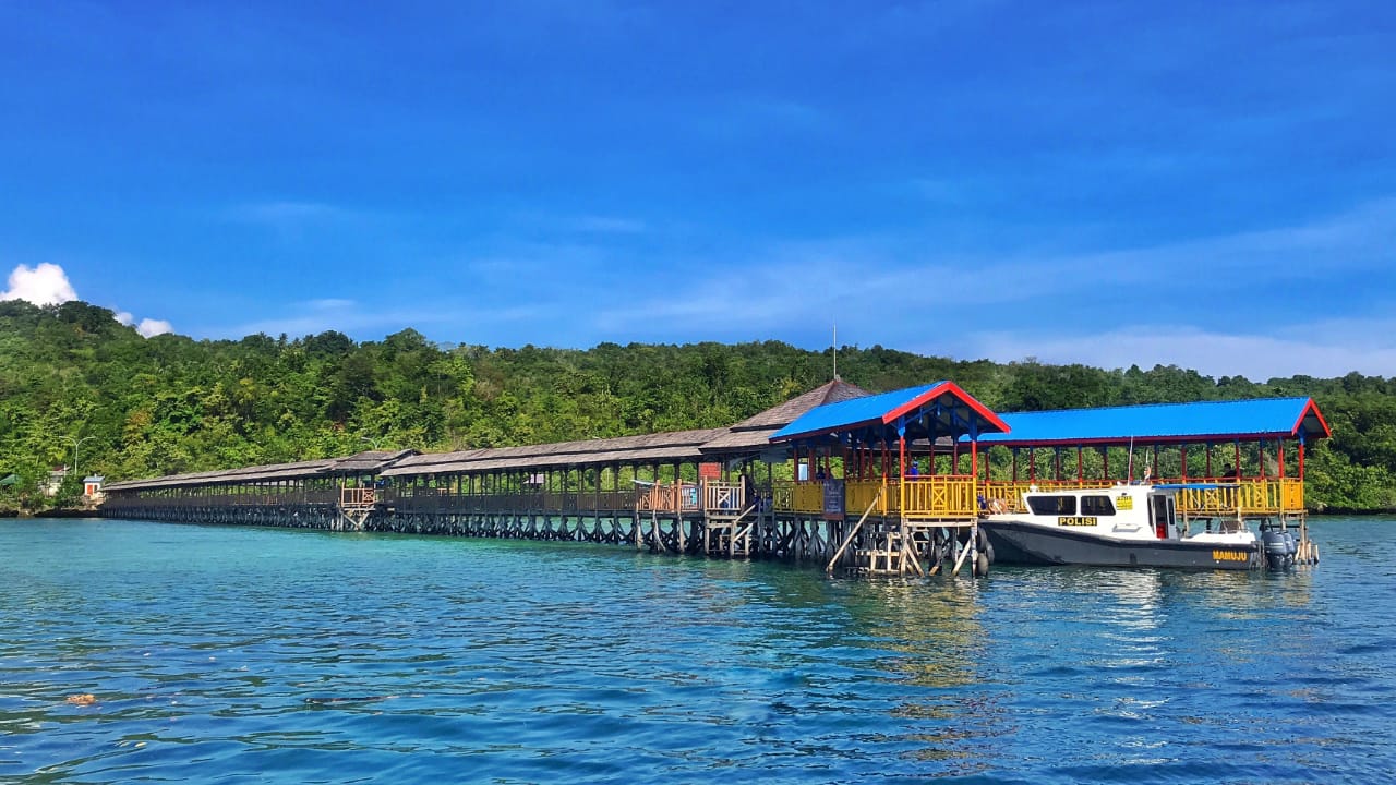Karampuang Pesona Bawah Laut di Barat Sulawesi