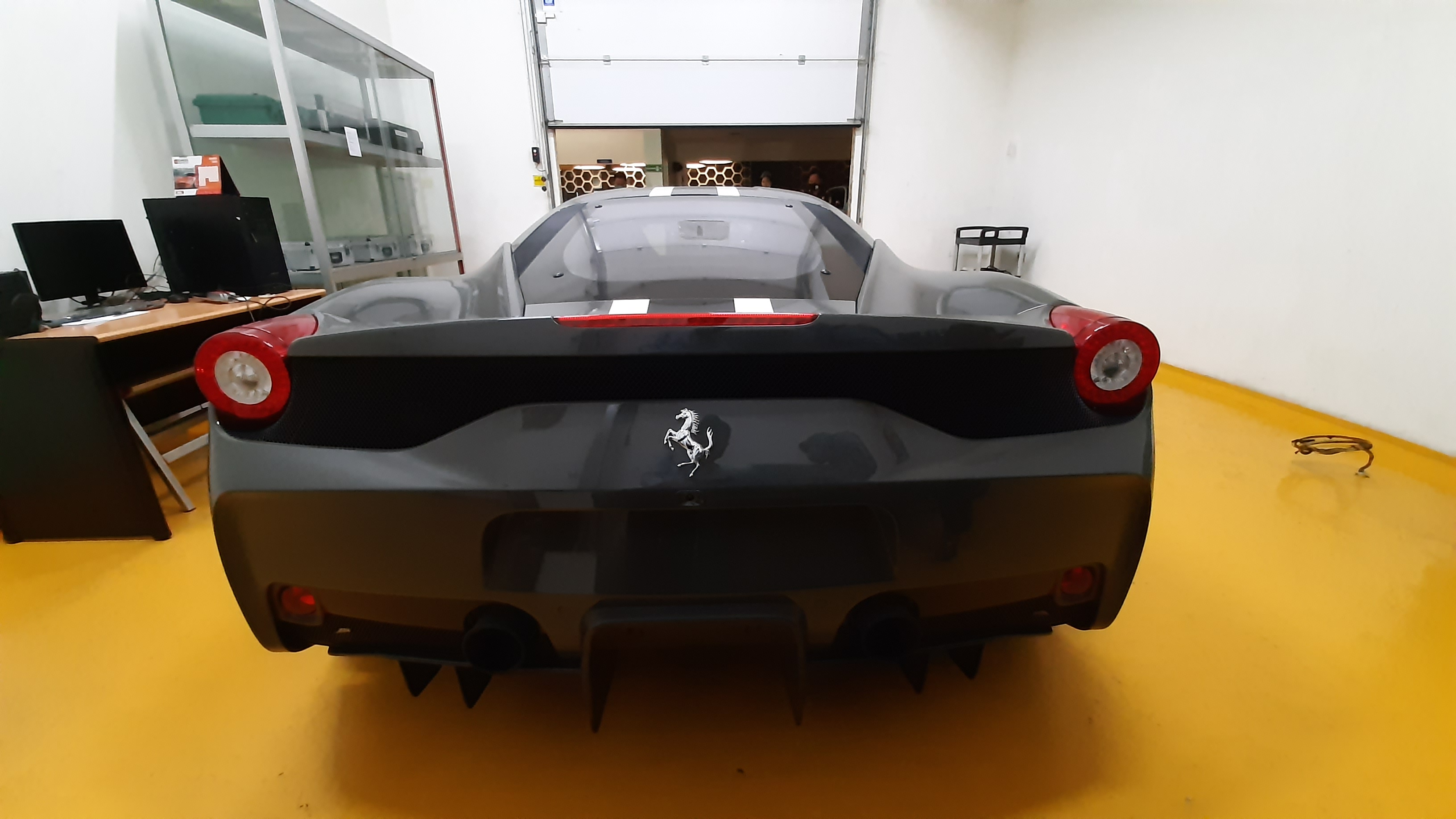 Tambah PNBP Negara, KPKNL Palembang Segera Lelang Ferrari