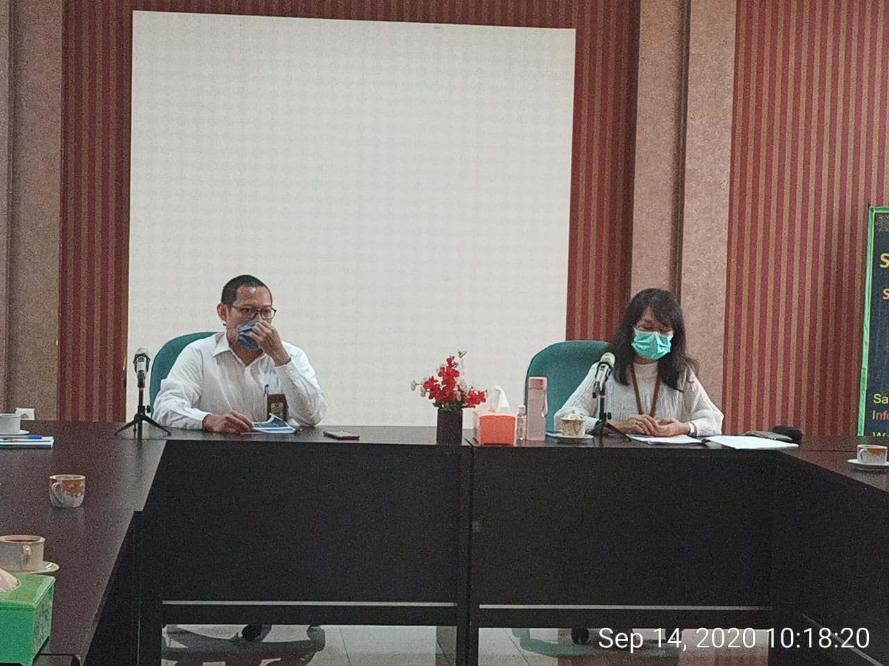 KEBIJAKAN DEFISIT ANGGARAN PEMERINTAH ( FGD PEJABAT ADMINISTRATOR KPKNL METRO )