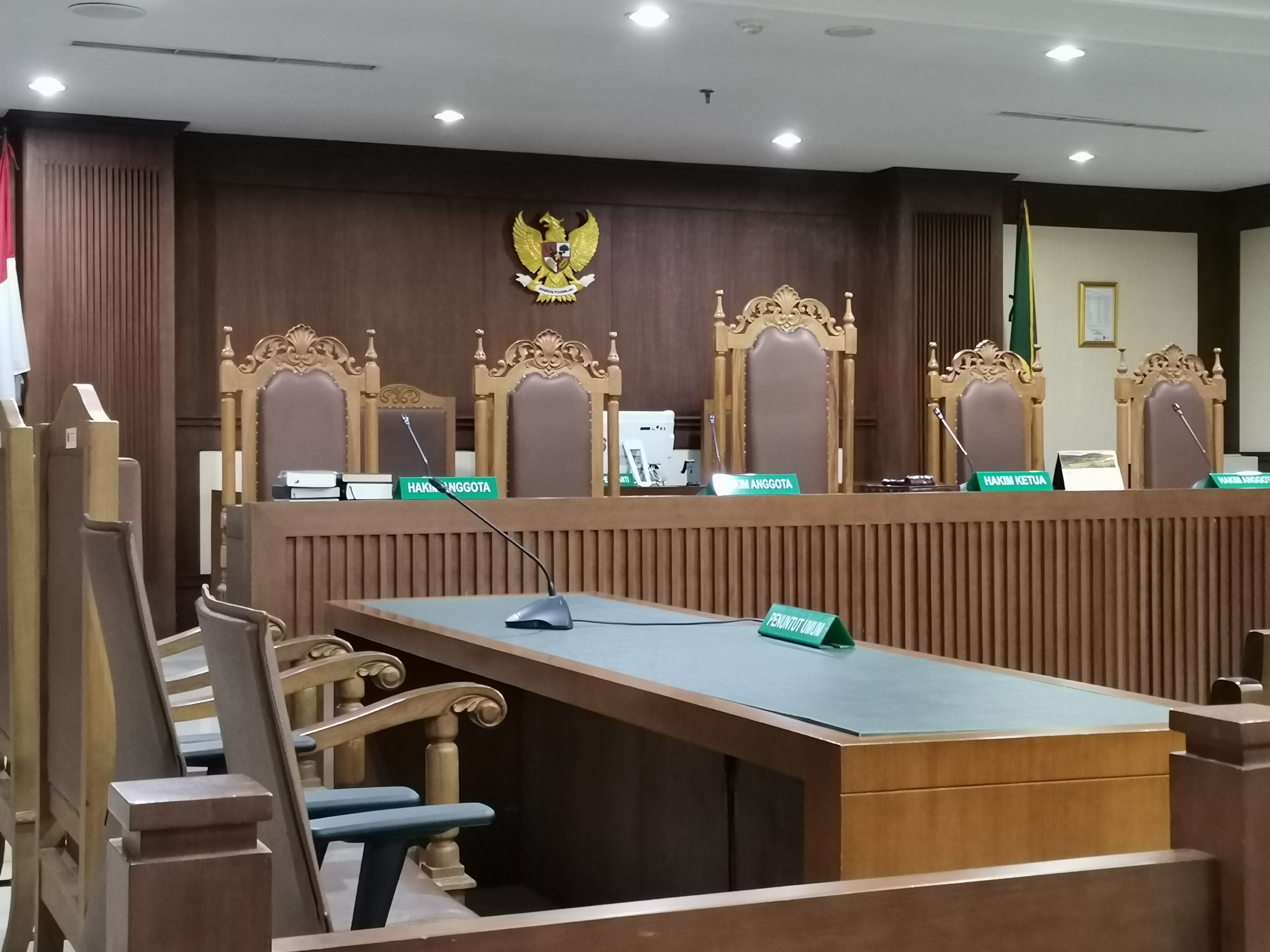Perlindungan Hukum Bagi Pejabat Lelang