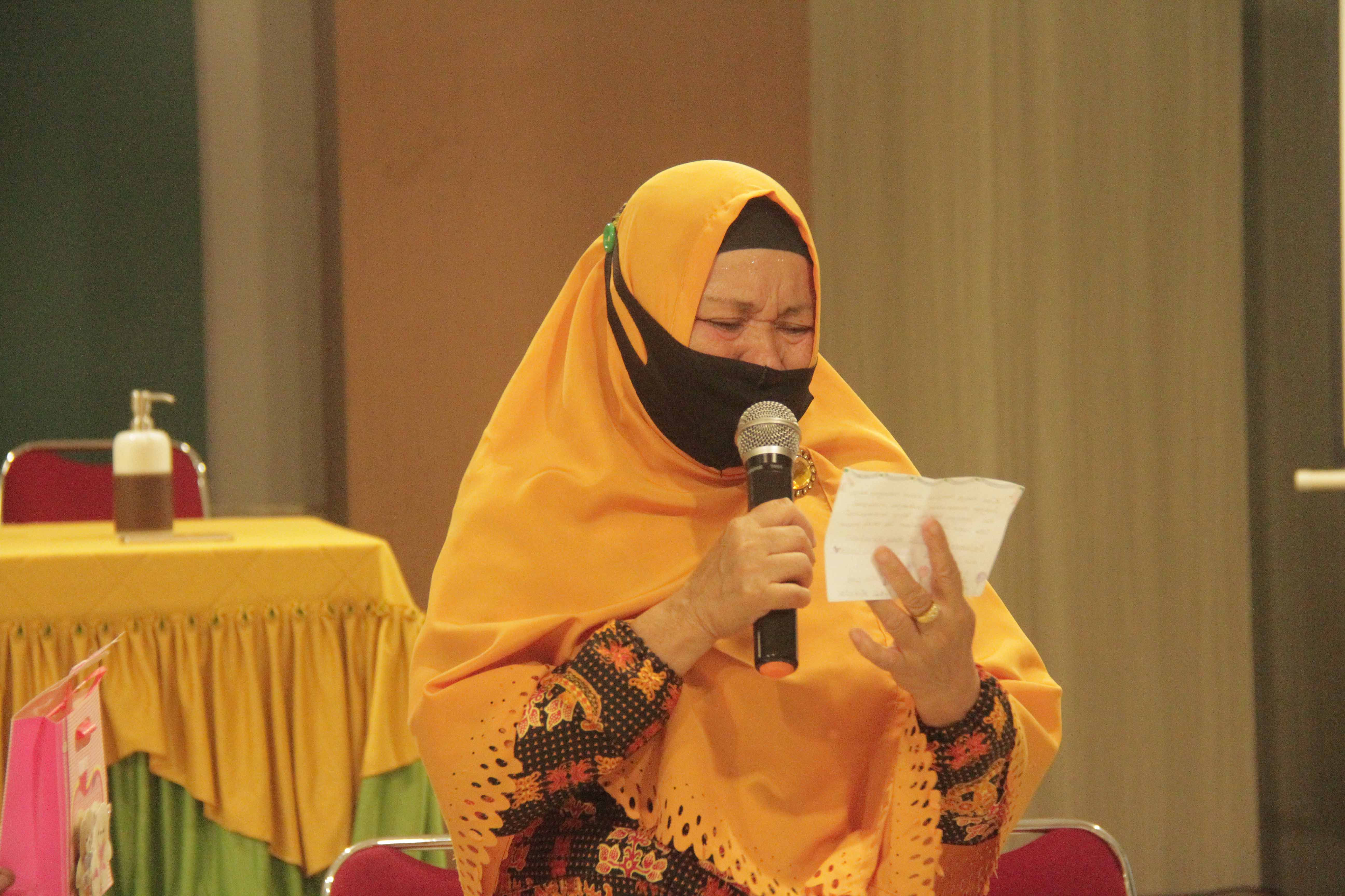 Menutup Masa Pengabdian Dengan Canda Tawa