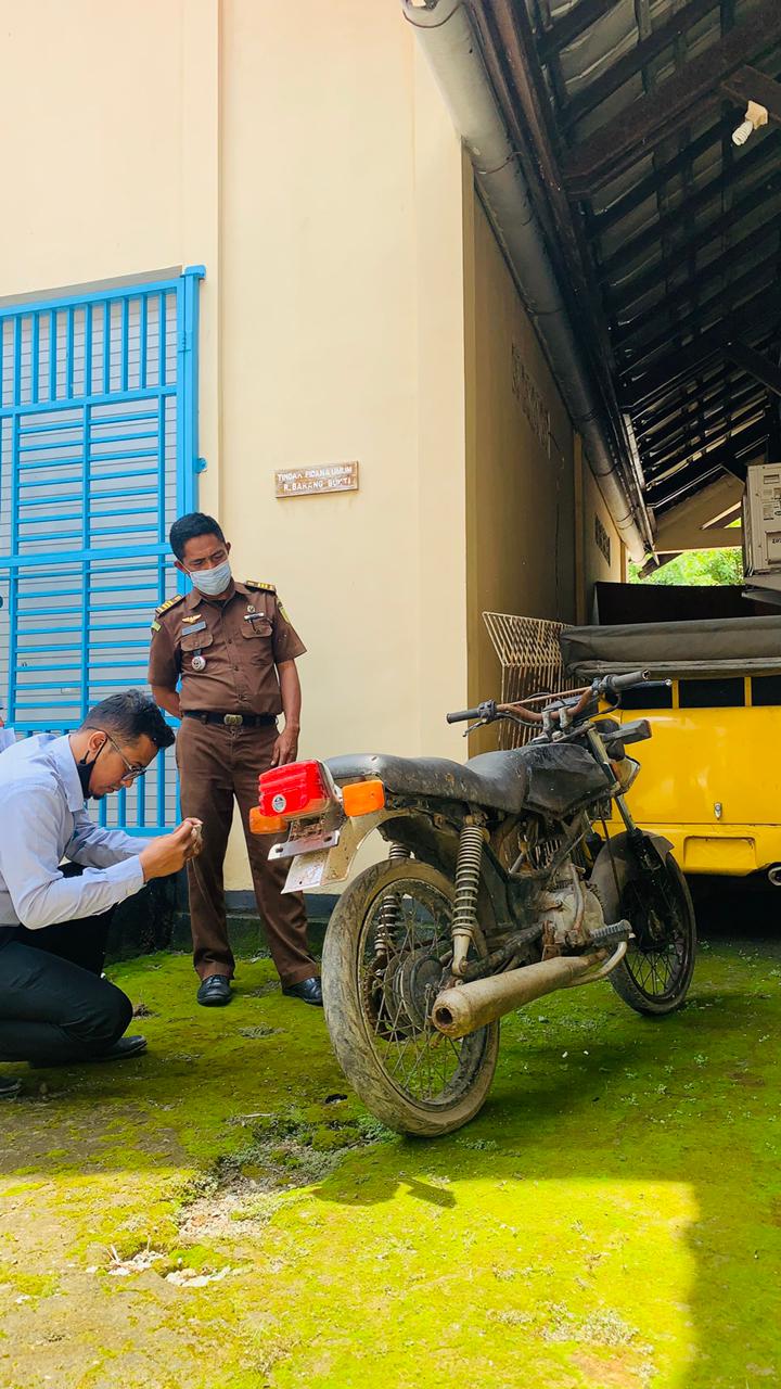 KPKNL Bima Nilai Unit Kendaraan Pada Kejaksaan Negeri Dompu