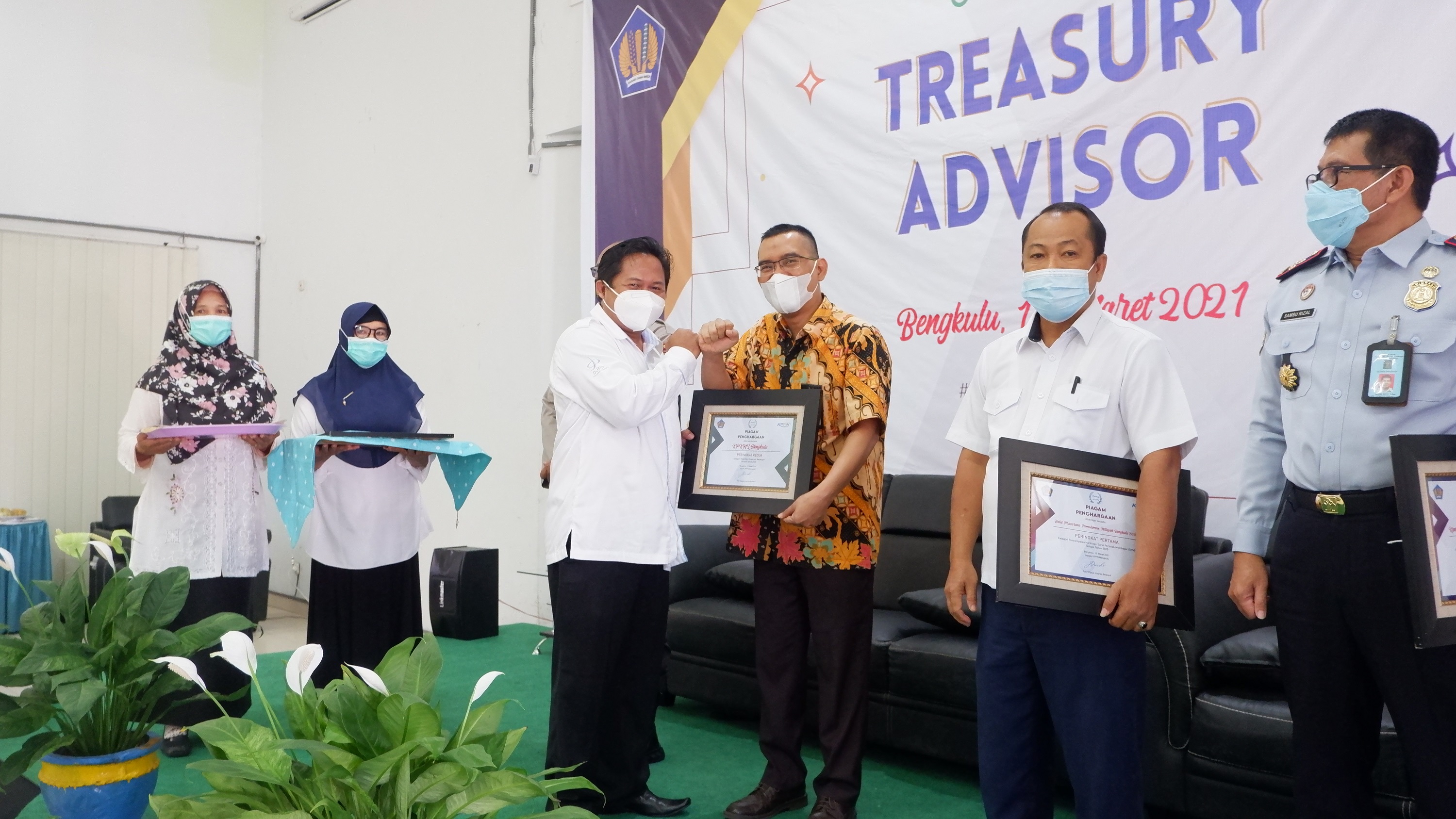 Raih Penghargaan pada Treasury Award 2020, Kepala KPKNL Bengkulu: Jadi Motivasi untuk Tingkatkan Kinerja