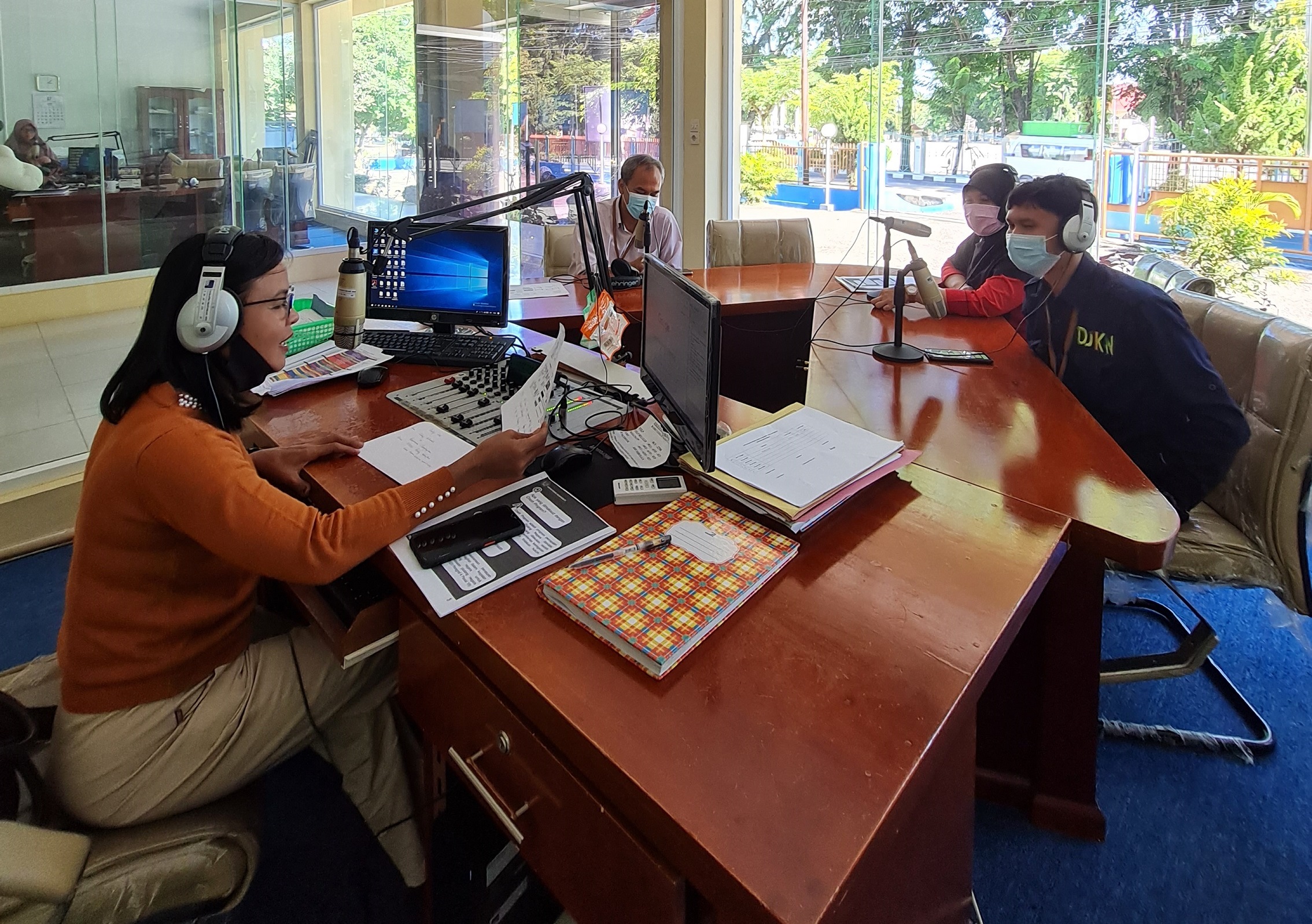 Melalui RRI Sibolga, KPKNL Padangsidimpuan Sosialisasikan Program Keringanan Utang