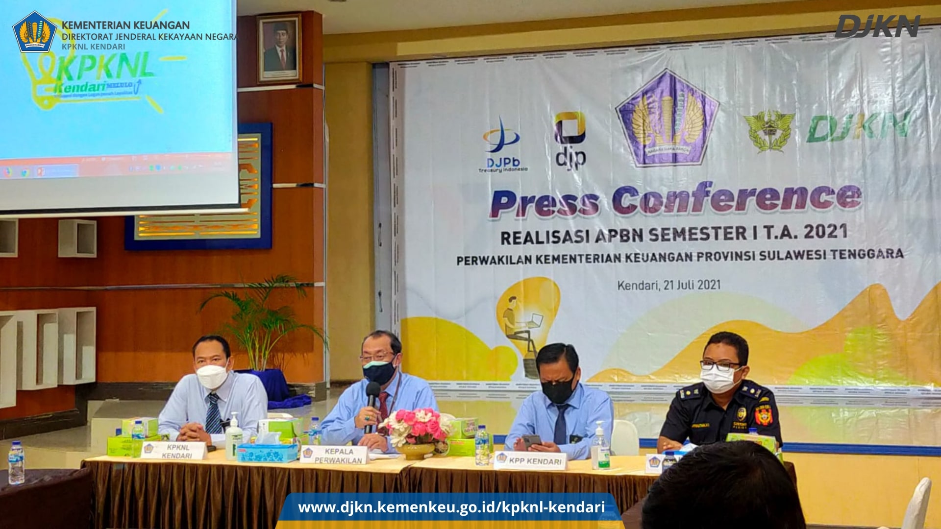 KPKNL Kendari Sampaikan PNBP Pengelolaan Kekayaan Negara dan Lelang dalam Pers Confrence 