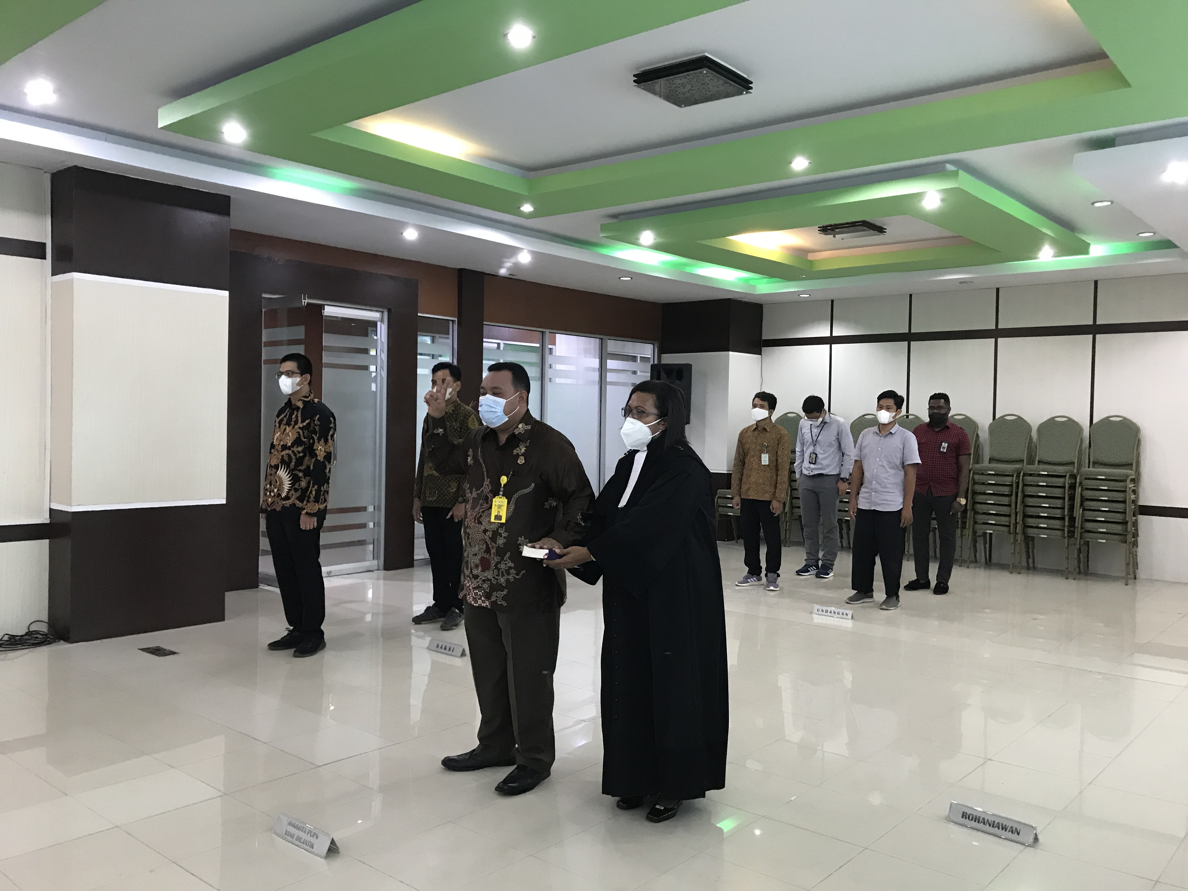 Pelantikan dan pengambilan sumpah anggota Panitia Urusan Piutang Negara (PUPN) Cabang Maluku