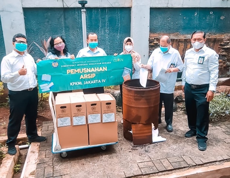 Kurangi Arsip, KPKNL Jakarta IV Musnahkan Arsip yang Tidak Bernilai Guna