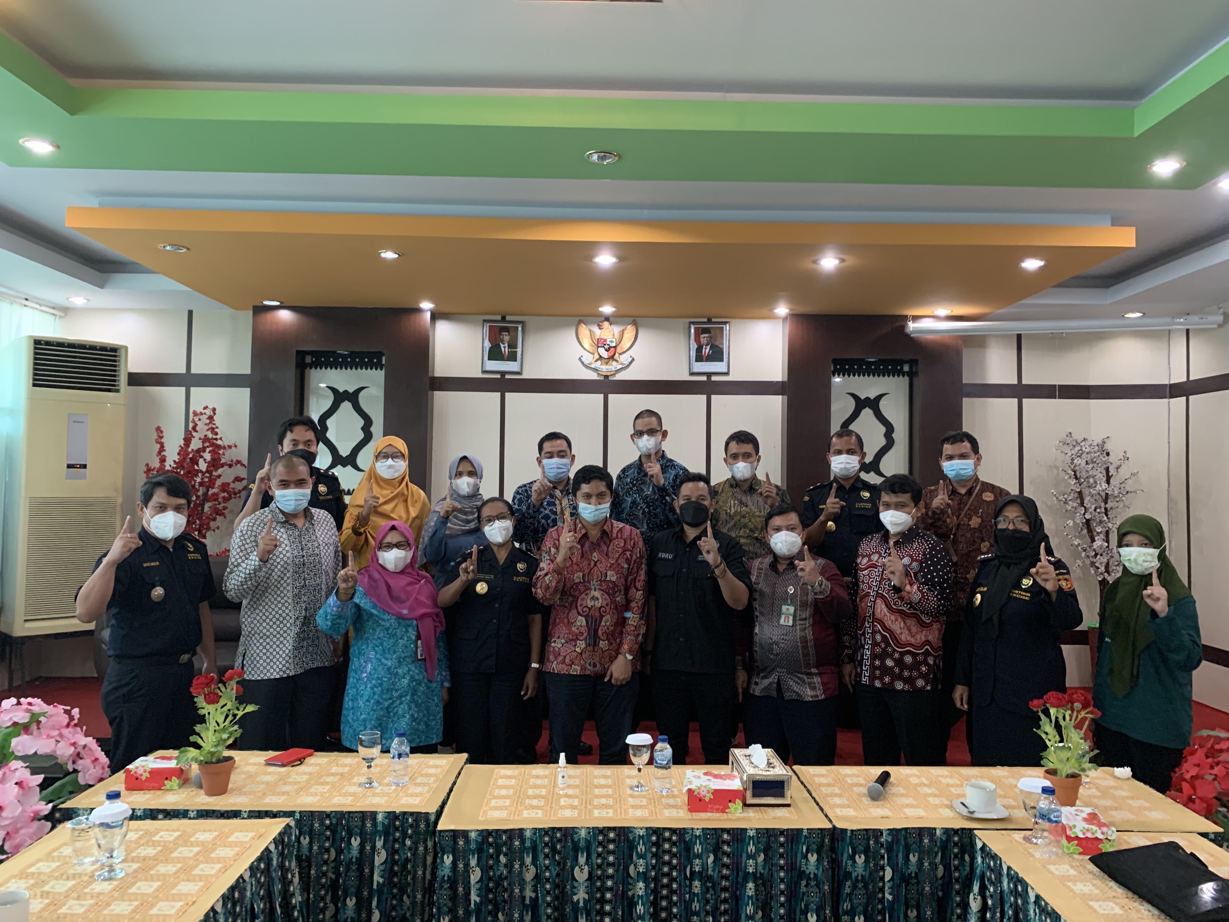 KNEKS, Keluarga Baru Kemenkeu Bertugas Tingkatkan Pembangunan Ekosistem Ekonomi dan Keuangan Syariah