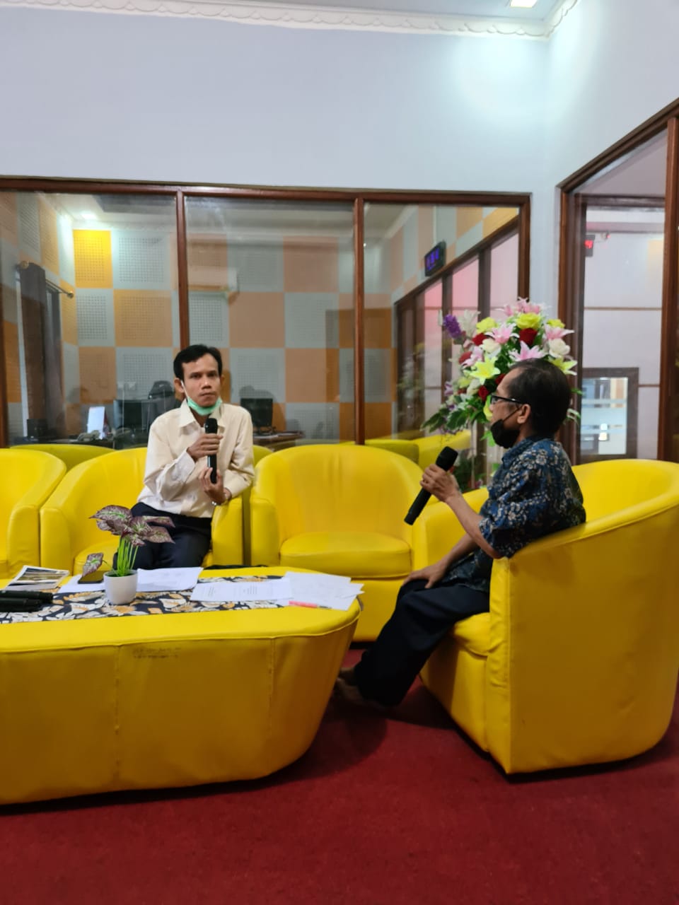 POJOK KEUANGAN DI RRI BIAK: DIGITALISASI PENGELOLAAN PIUTANG NEGARA & PENYERAHAN BKPN ONLINE