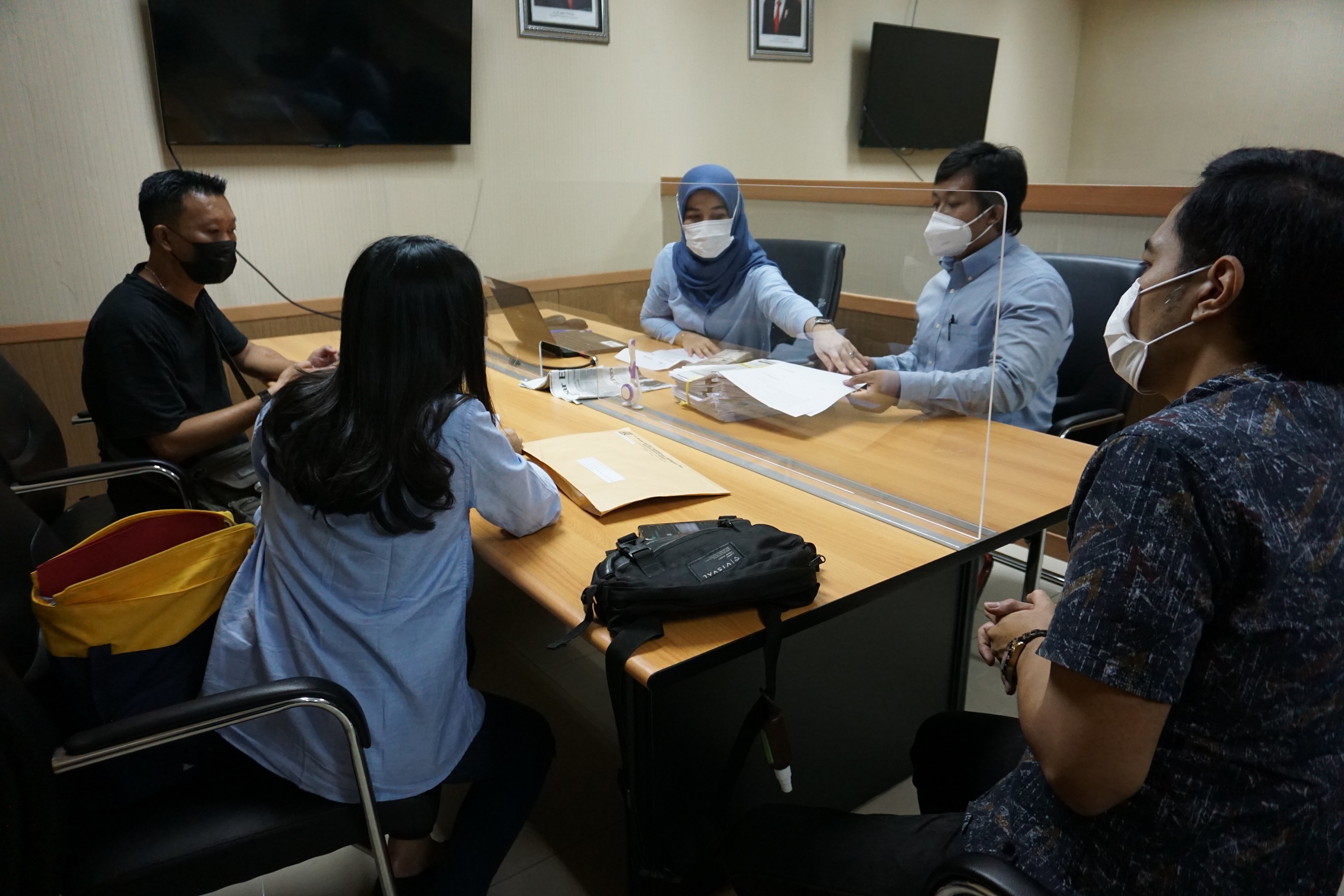 Empat Puluh Dua (42) unit Mobil Sukses Terjual  Lelang ! 