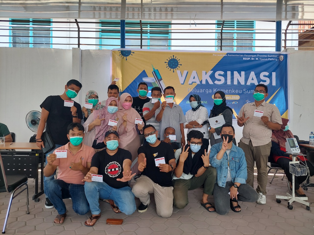 26 Orang Pegawai KPKNL Padang Ikuti Vaksinasi Booster