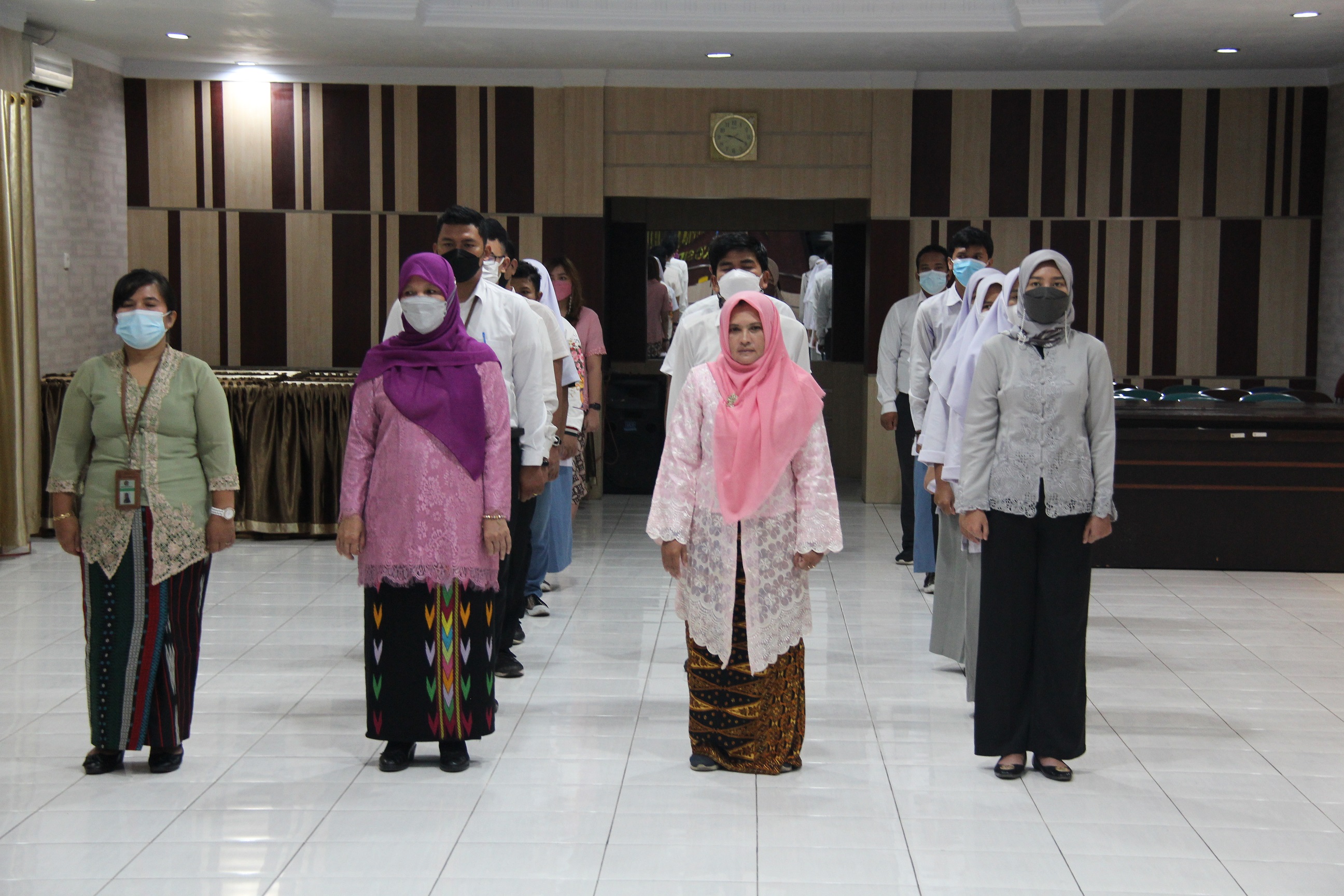 PEREMPUAN MASA KINI MANDIRI  DAN BERKONTRIBUSI