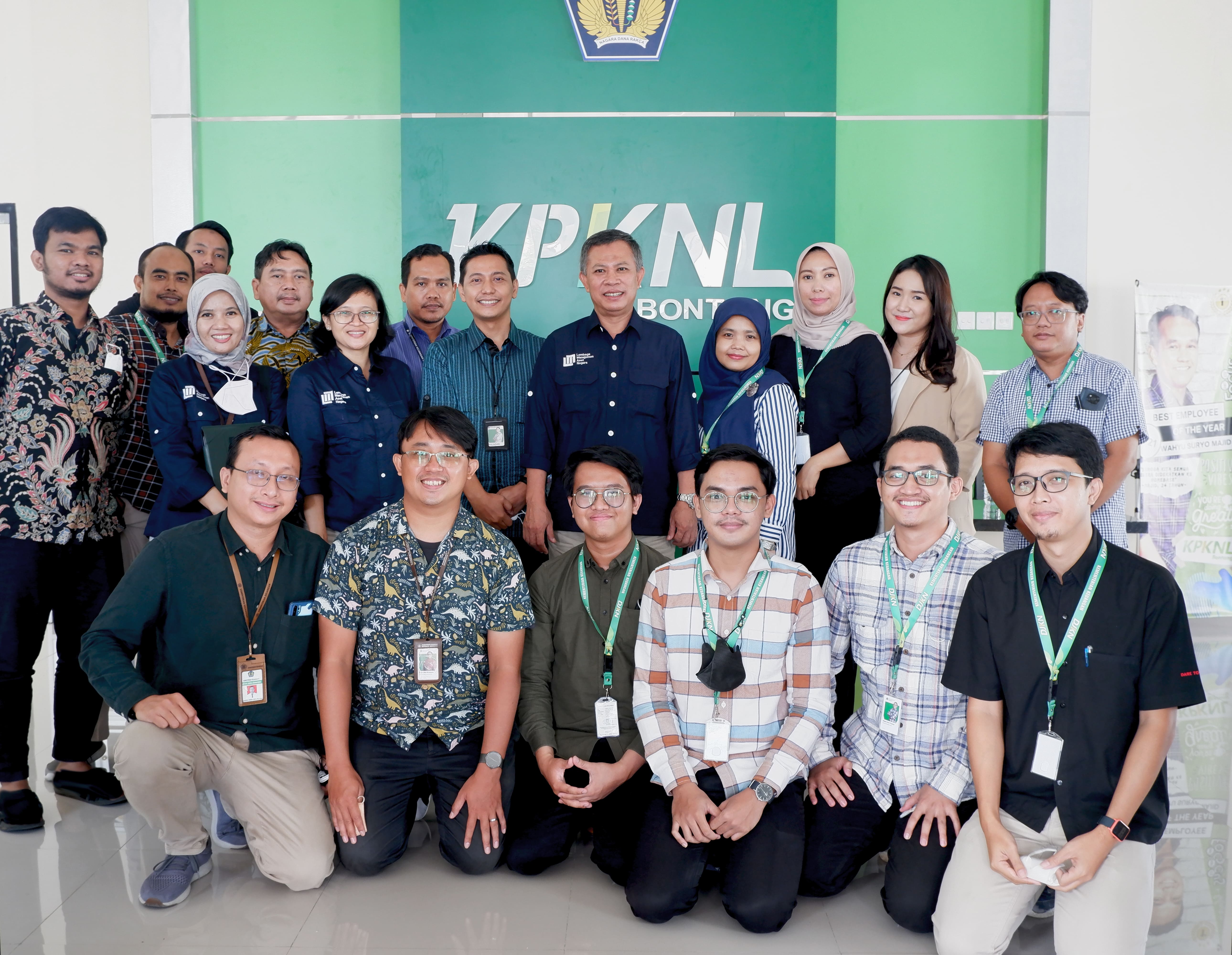 Kunjungi KPKNL Bontang, Direktur Utama Lembaga Manajemen Aset Negara (LMAN) Hadiri Lelang BMN Aktiva Kilang LNG Badak