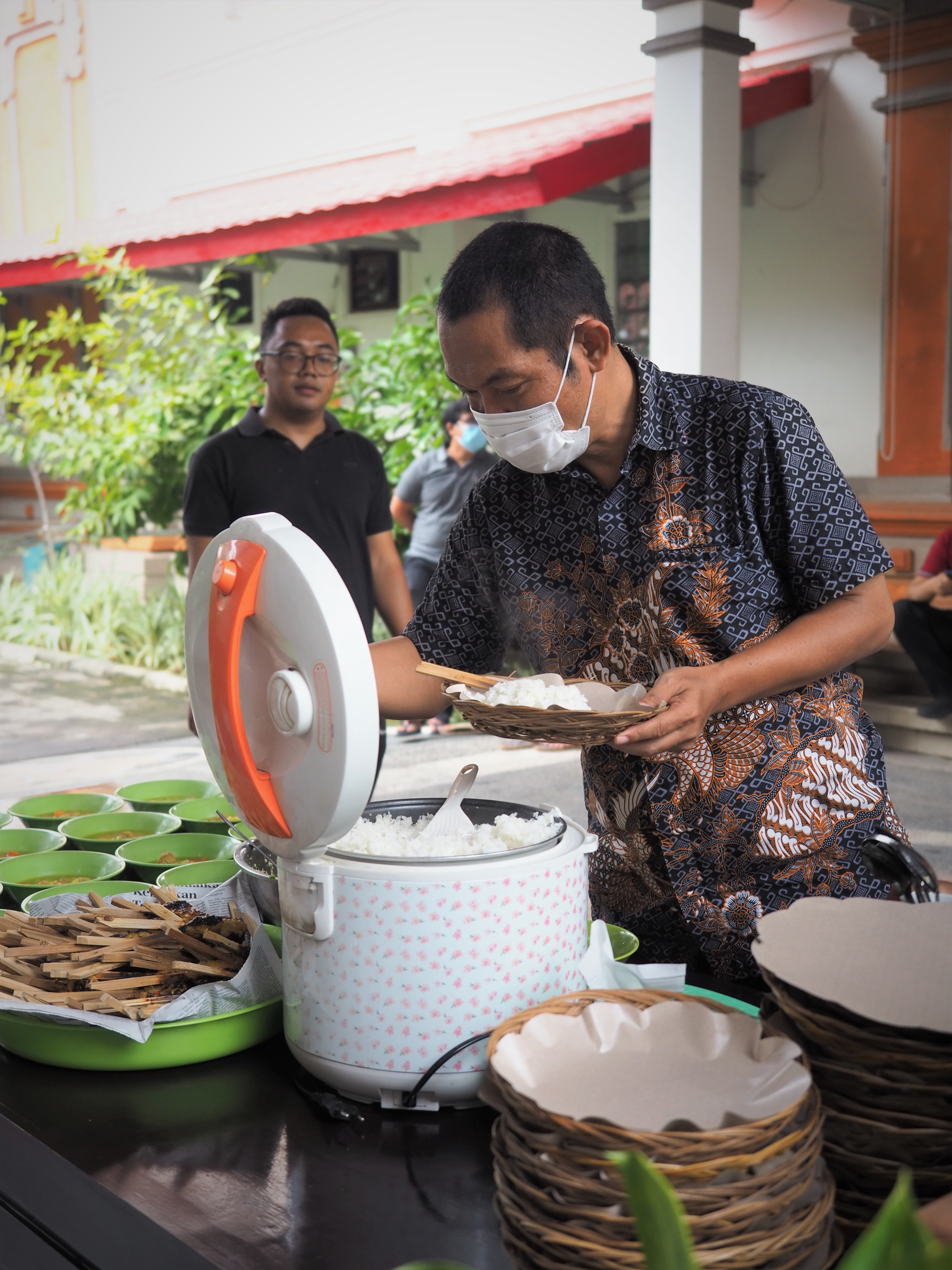 Mebat, Memasak Bersama