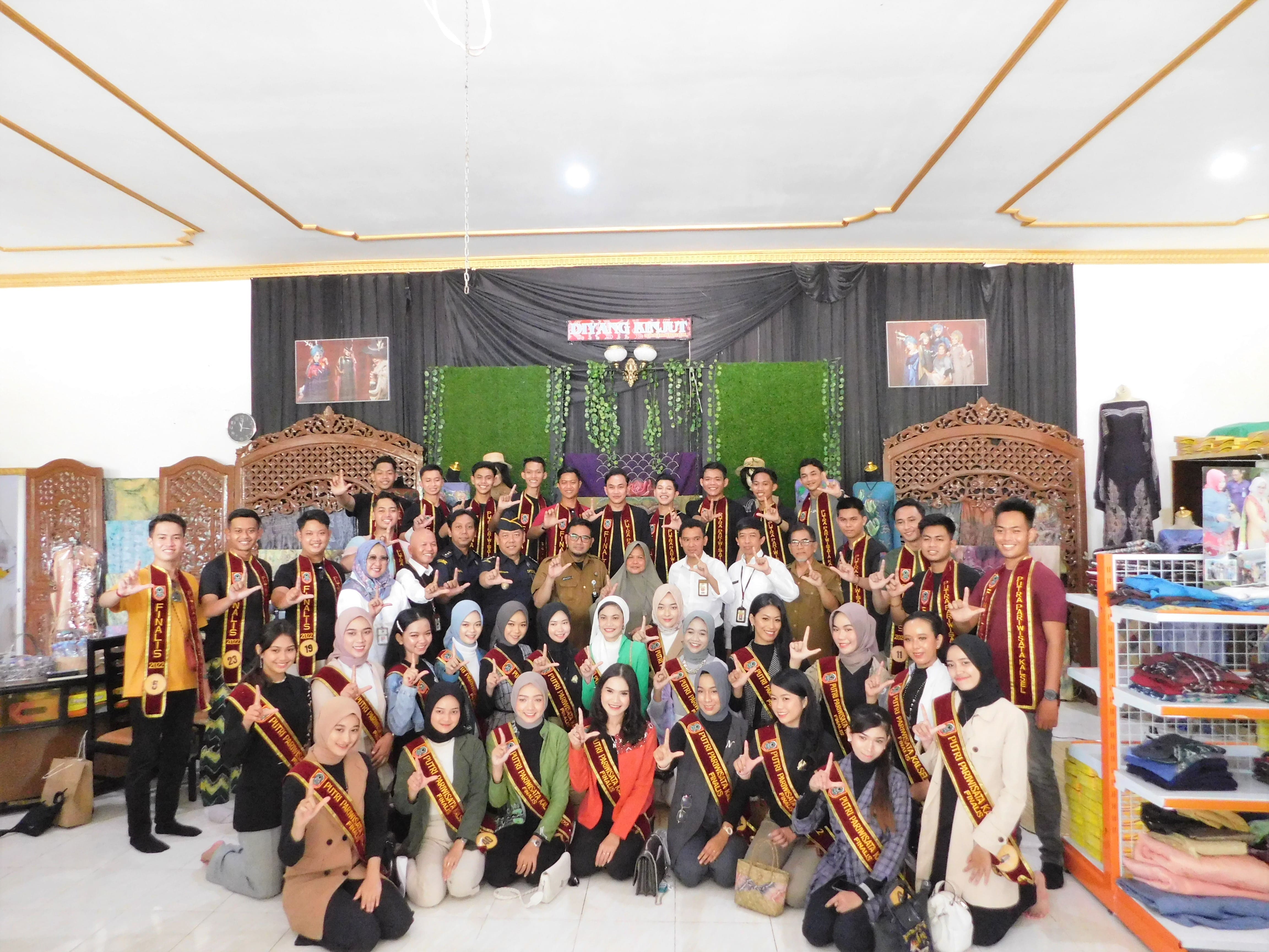 Kunjungan Kerja ke UMKM, Kanwil DJKN Kalselteng Kenalkan Lelang.go.id