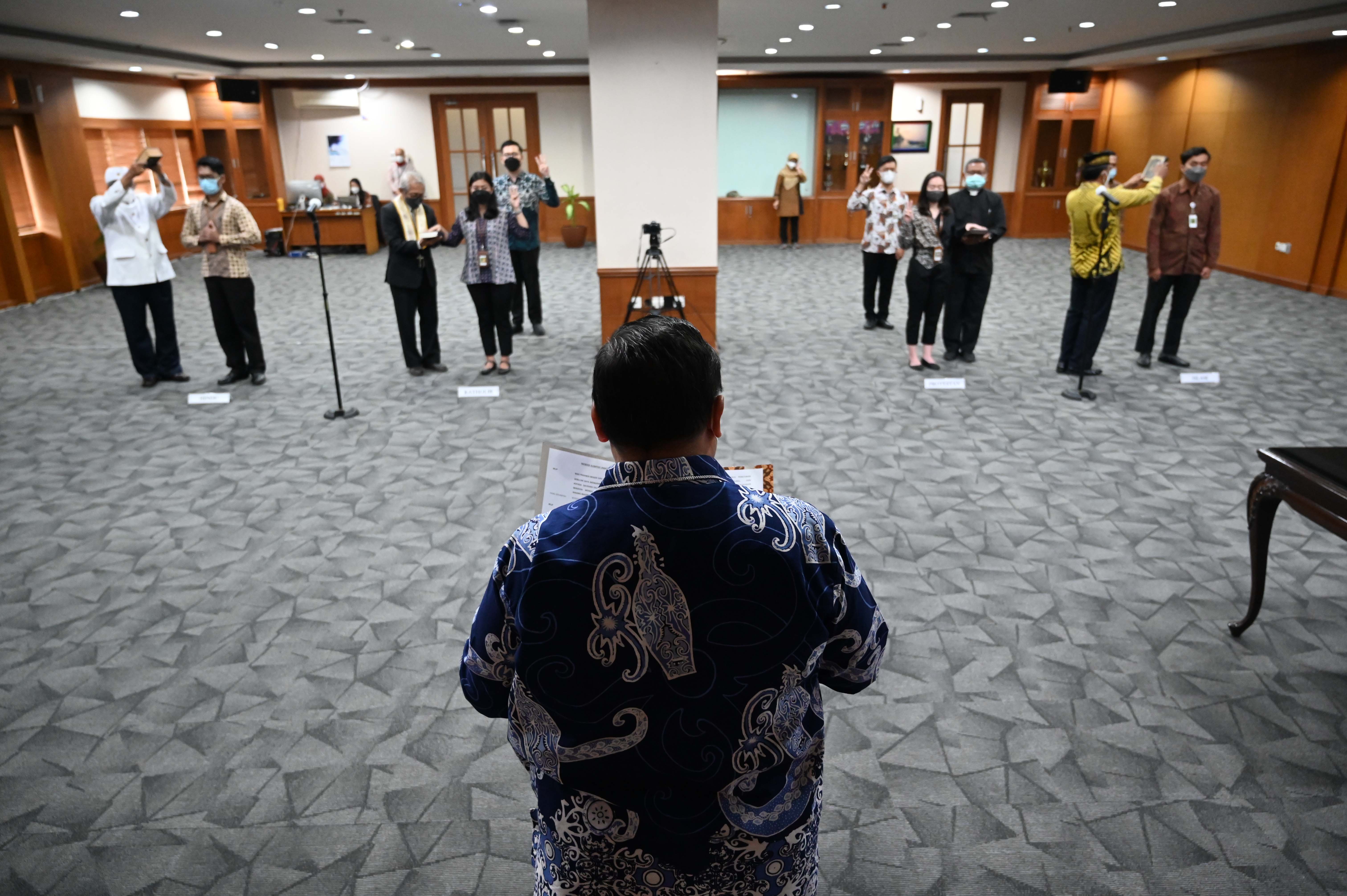 Tambah Kekuatan DJKN, Sekretaris DJKN Ambil Sumpah 84 PNS Baru 